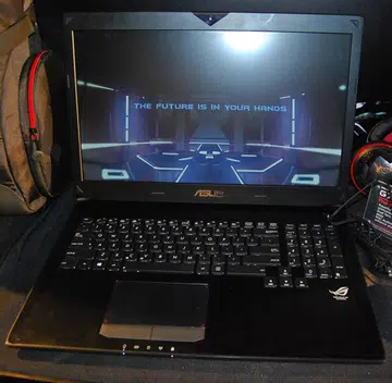 The ASUS ROG G750 gaming notebook is powered by a 4th-generation Intel Core i7 mobile CPU and NVIDIA GeForce GTX 770M graphics.