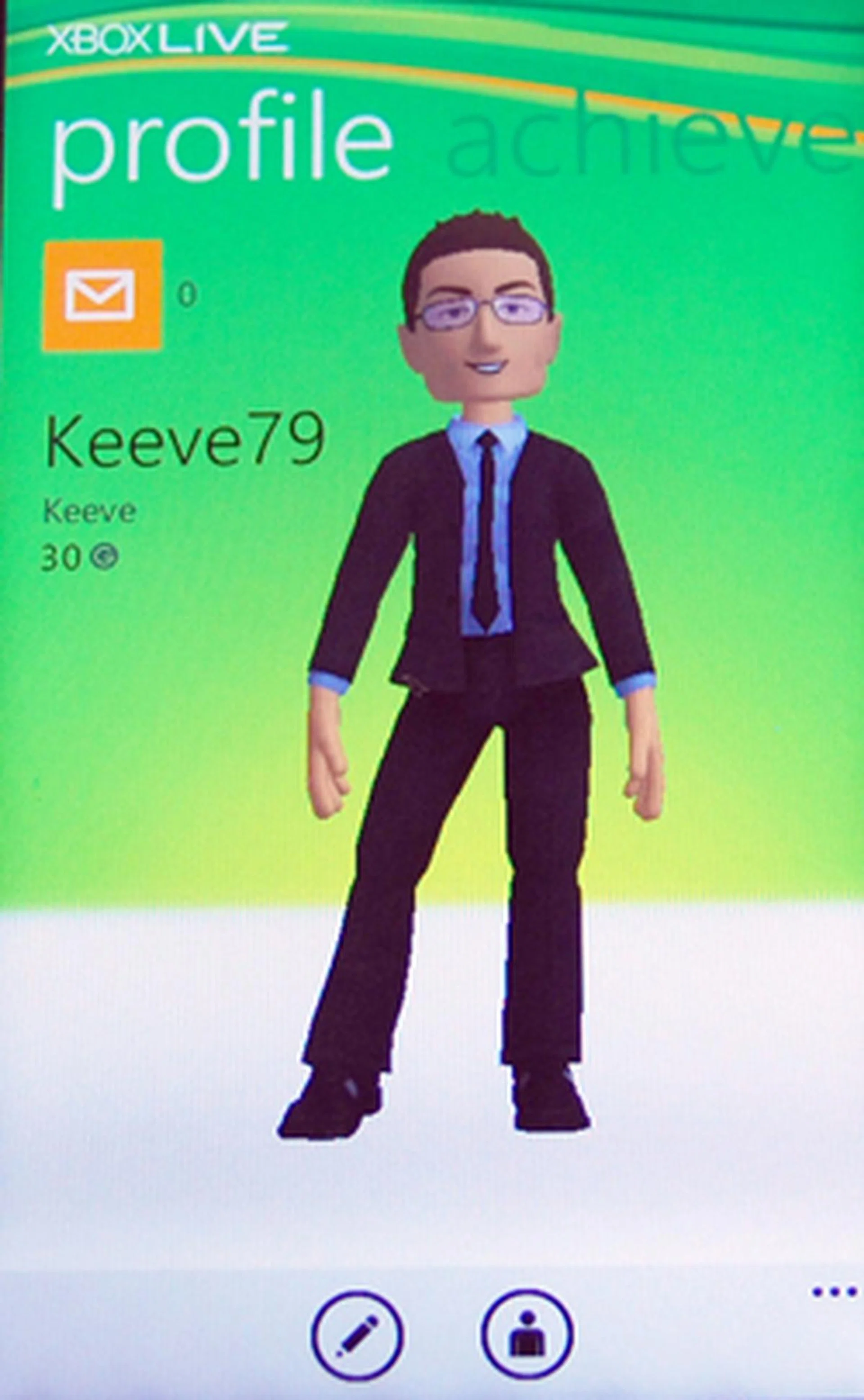 If you're a new Xbox Live user, you can customize your avatar using the Xbox Live Extra app. Oh, and remember to give your avatar a little scare by shaking the phone.