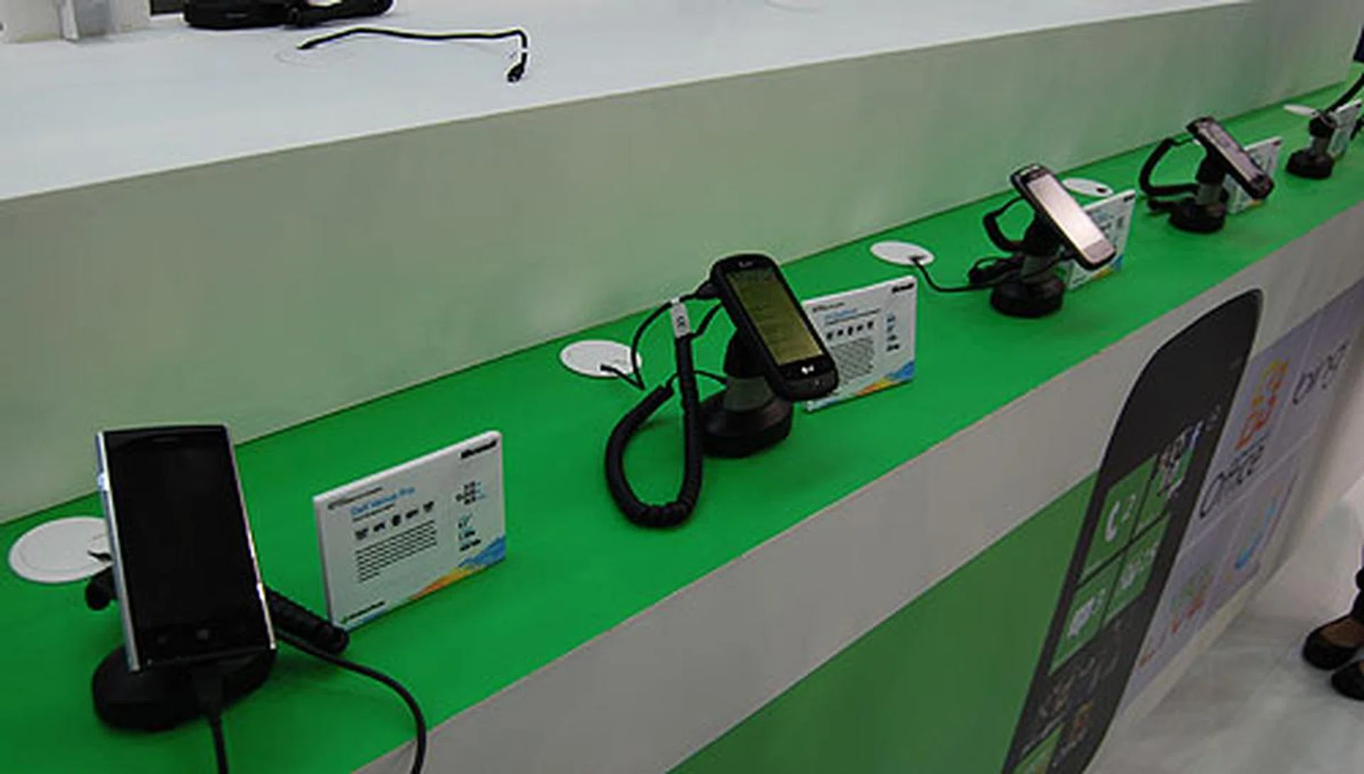 Unlike the Windows PC Gallery, there are far fewer smartphones here on Windows Phone 7. Many of the Windows Phone 7 models offered by manufacturers like HTC, Samsung and LG are old or current models that are already in the market. 