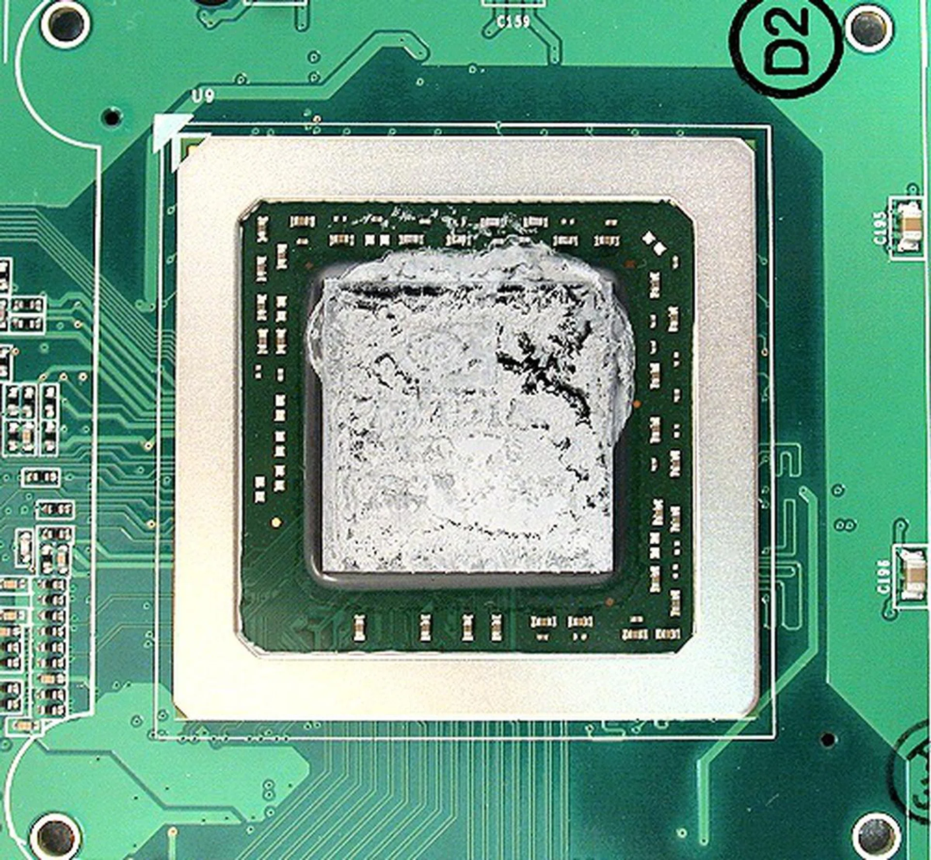 The all-new GeForce 7800 GTX has an even larger die at 18.5 x 18.5mm for a die size of 342 millimeter-square - huge even at 0.11-micron process. The packaging however, seems to have shrunk a little and is 37.5 x 37.5mm. For a clearer photo without the thermal interface material, check our <a href="http://www.hardwarezone.com.sg/articles/view.php?cid=3&id=1603">snapshot preview</a> .