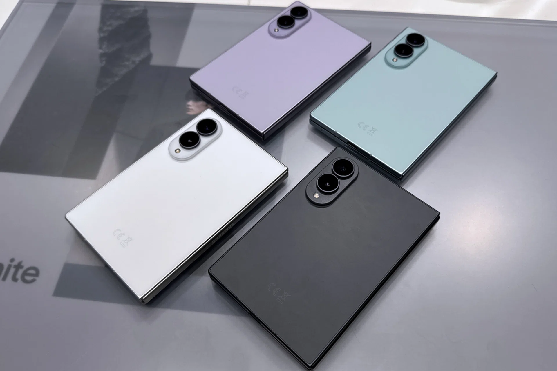 Samsung Z Fold8 colours