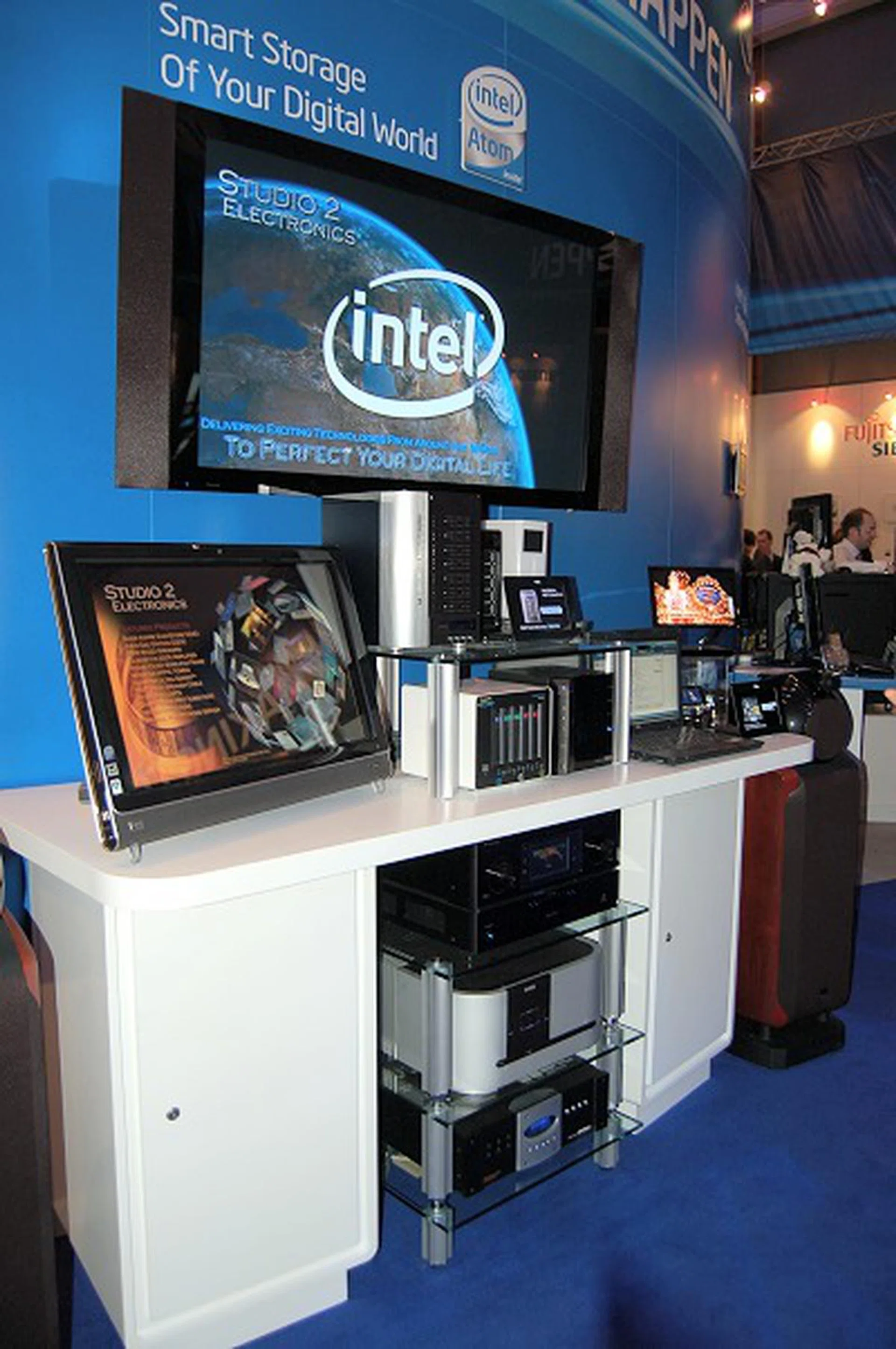 They had a dedicated area to show off how their ecosystem of products from the Atom, their IOP processors, Intel G45 platform, Centrino 2 and more all worked together in your modern entertainment setup.
