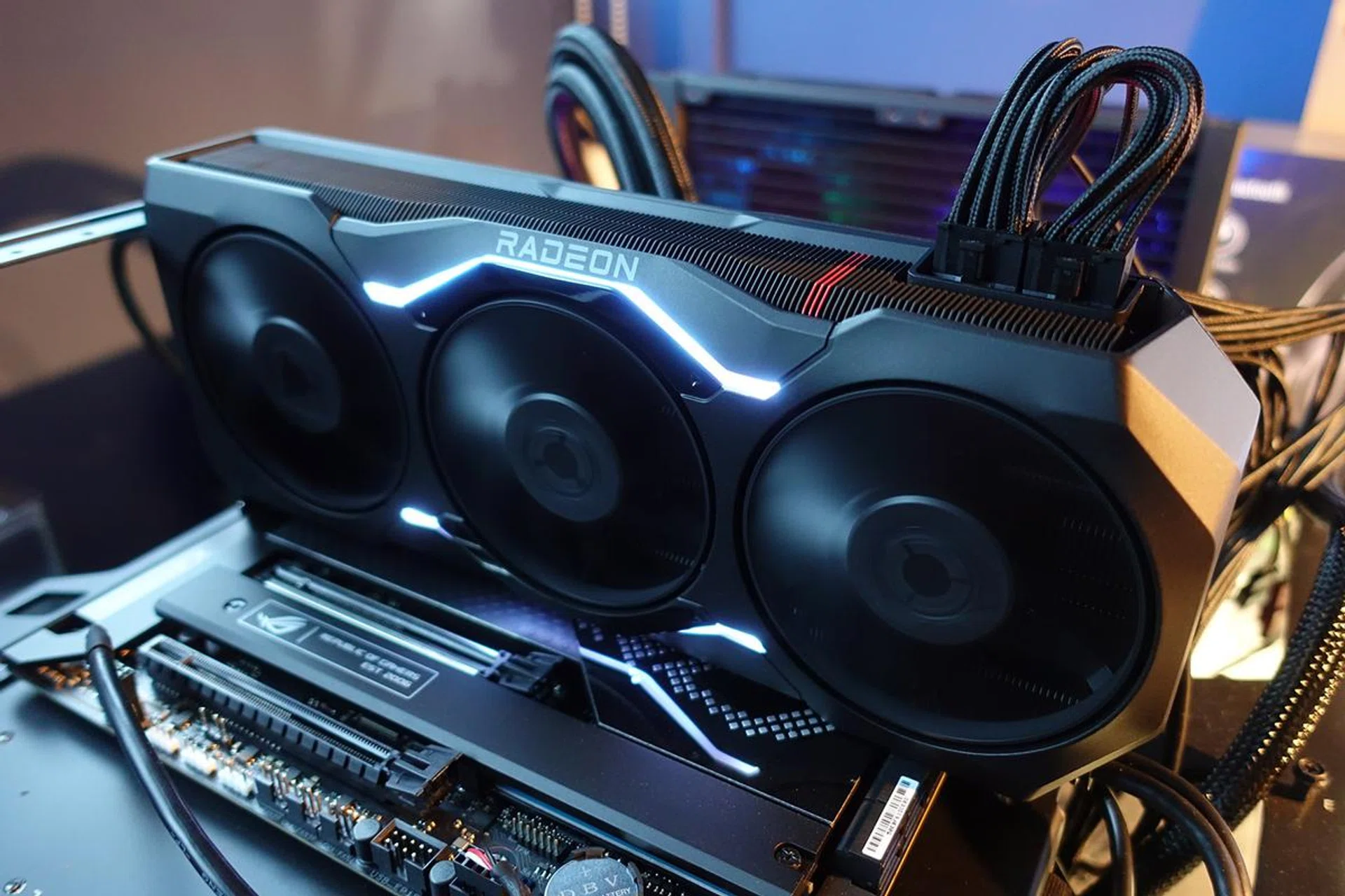 Unlike the previous GPU generation, AMD has not release their own reference cards for the RX 9000 series. Photo: HWZ