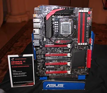The Maximus VI Extreme ROG motherboard is probably the pinnacle of motherboard engineering in the upcoming Intel Z87 lineup.
