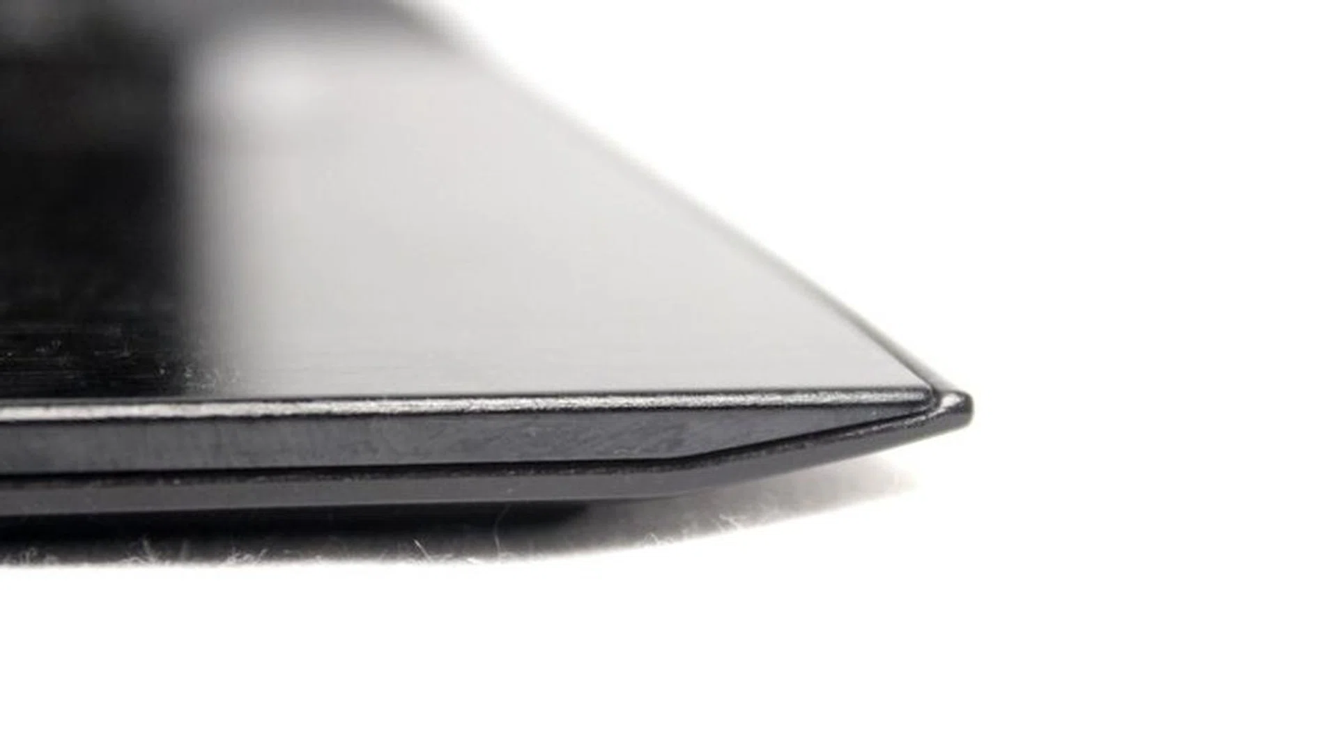 The edges of the VAio Pro 13 are sharp, and may cause discomfort if you rest your palm or wrist there. 