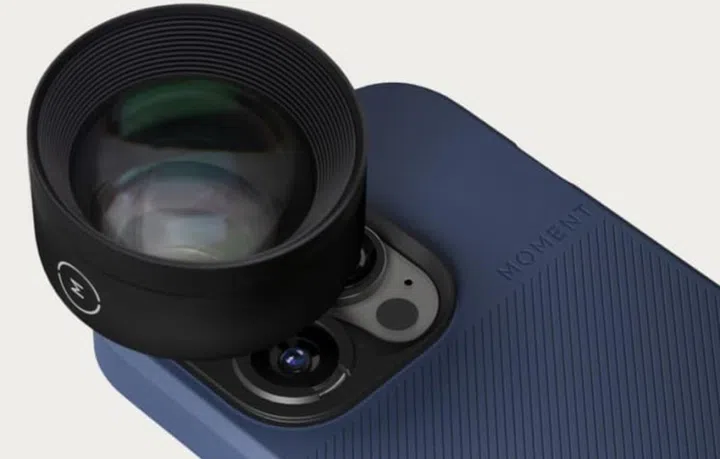 Moment 75mm macro mobile lens. Jin dua liap (Hokkien for "really big" (specific to spherical or round shapes). Source: Moment.