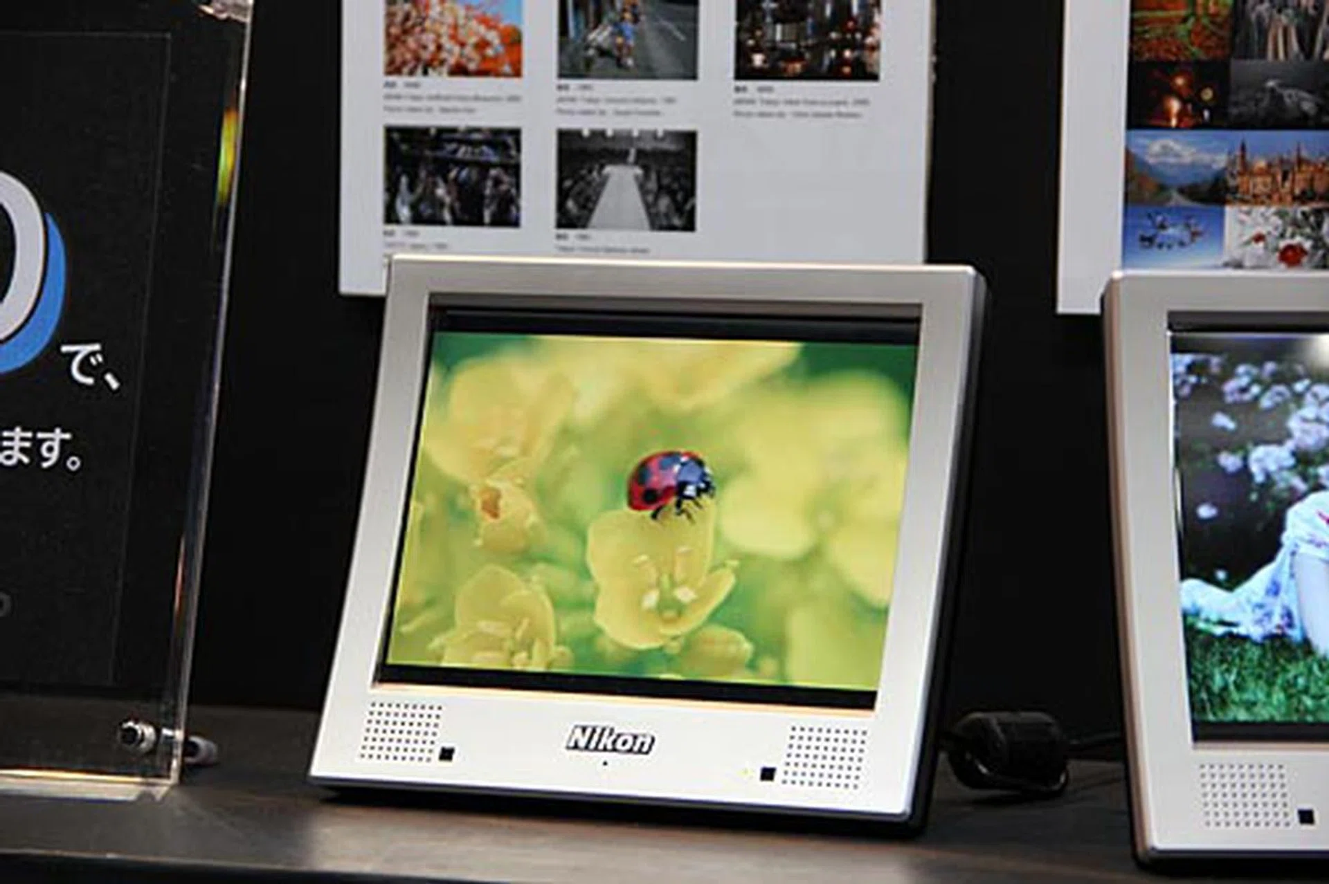 This is the Nikon NF-300i 3D digital photo frame. Members of Nikon's 'My Picturetown' service can upload their 2D photos to convert them into 3D (for a fee). The NF-300i is based on Android 2.1, and uses a 7.2-inch, 800 x 600-pixel screen. It also supports WiFi 802.11b/g.