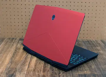Alienware m15