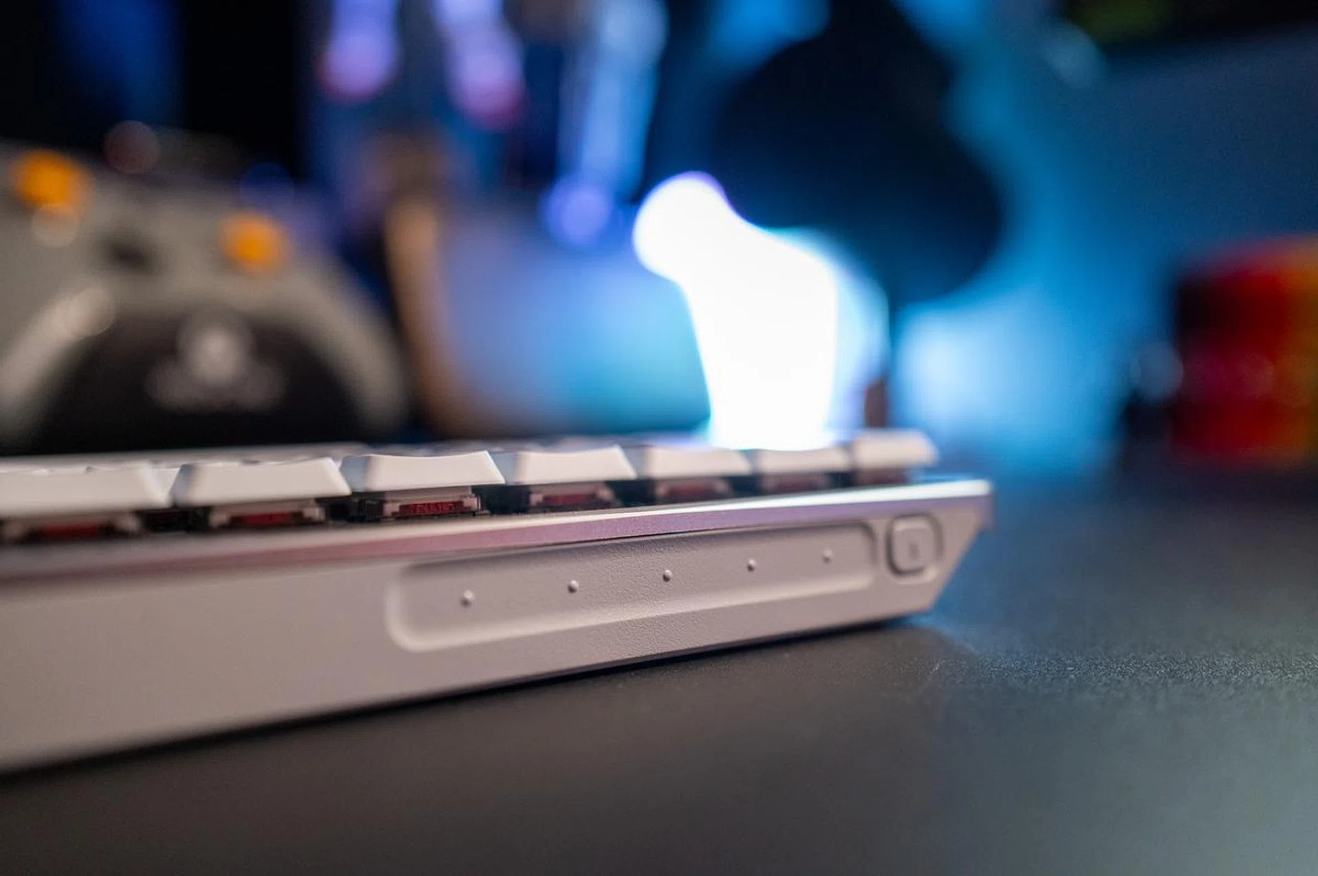 The multi-functional touch slider control can be customised via Armoury Crate.