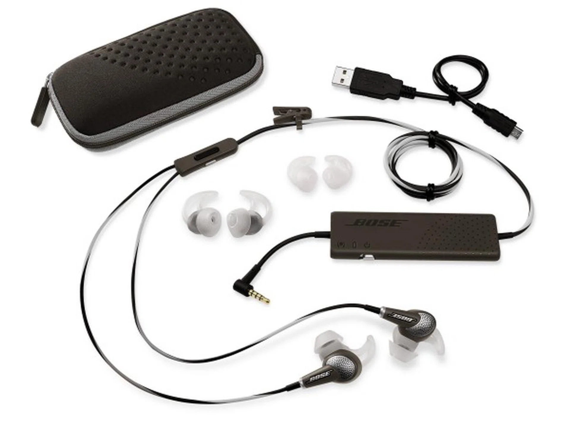 The complete package contents of the Bose QuietComfort 20.