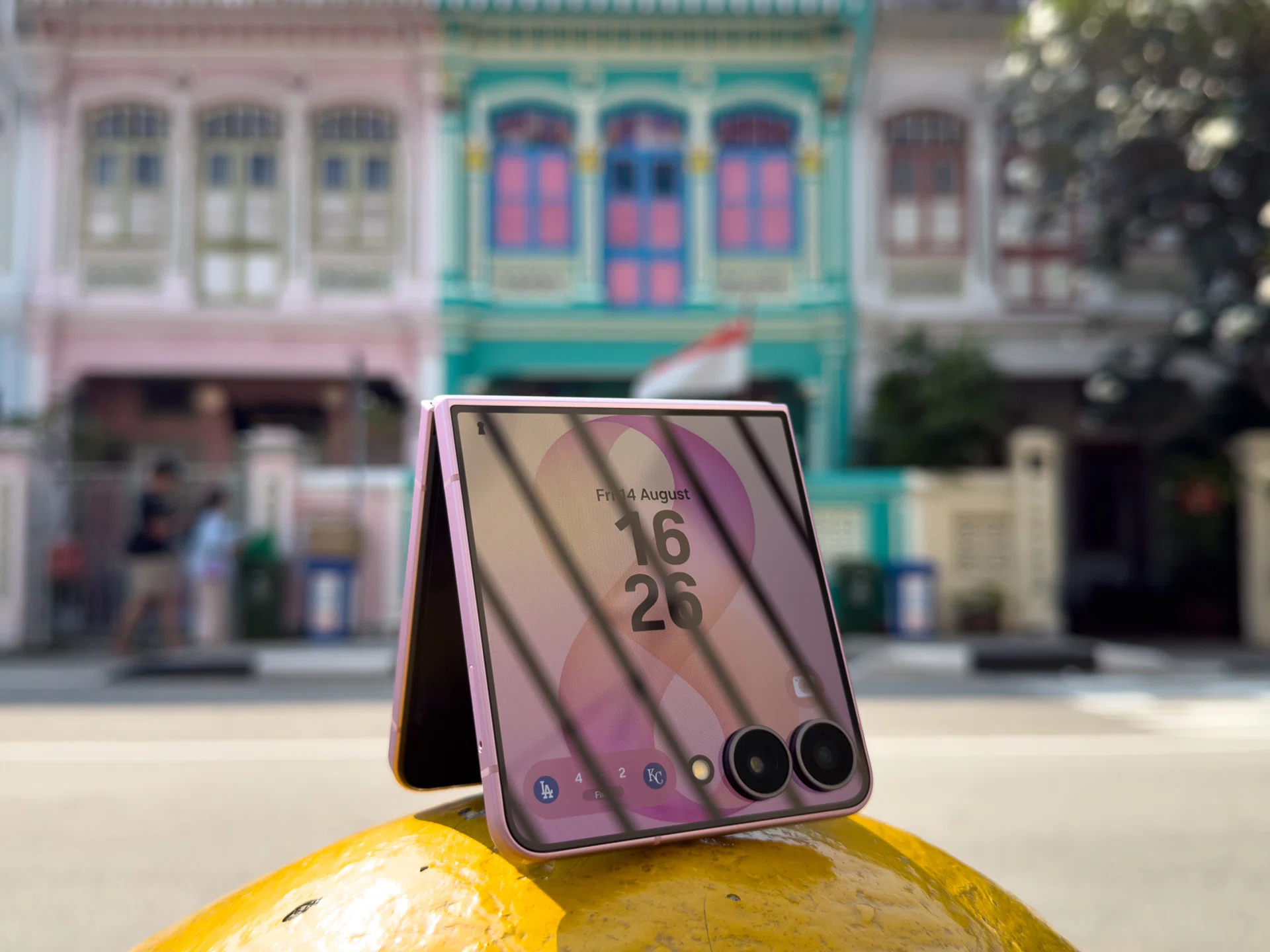 Samsung Galaxy Z Flip8