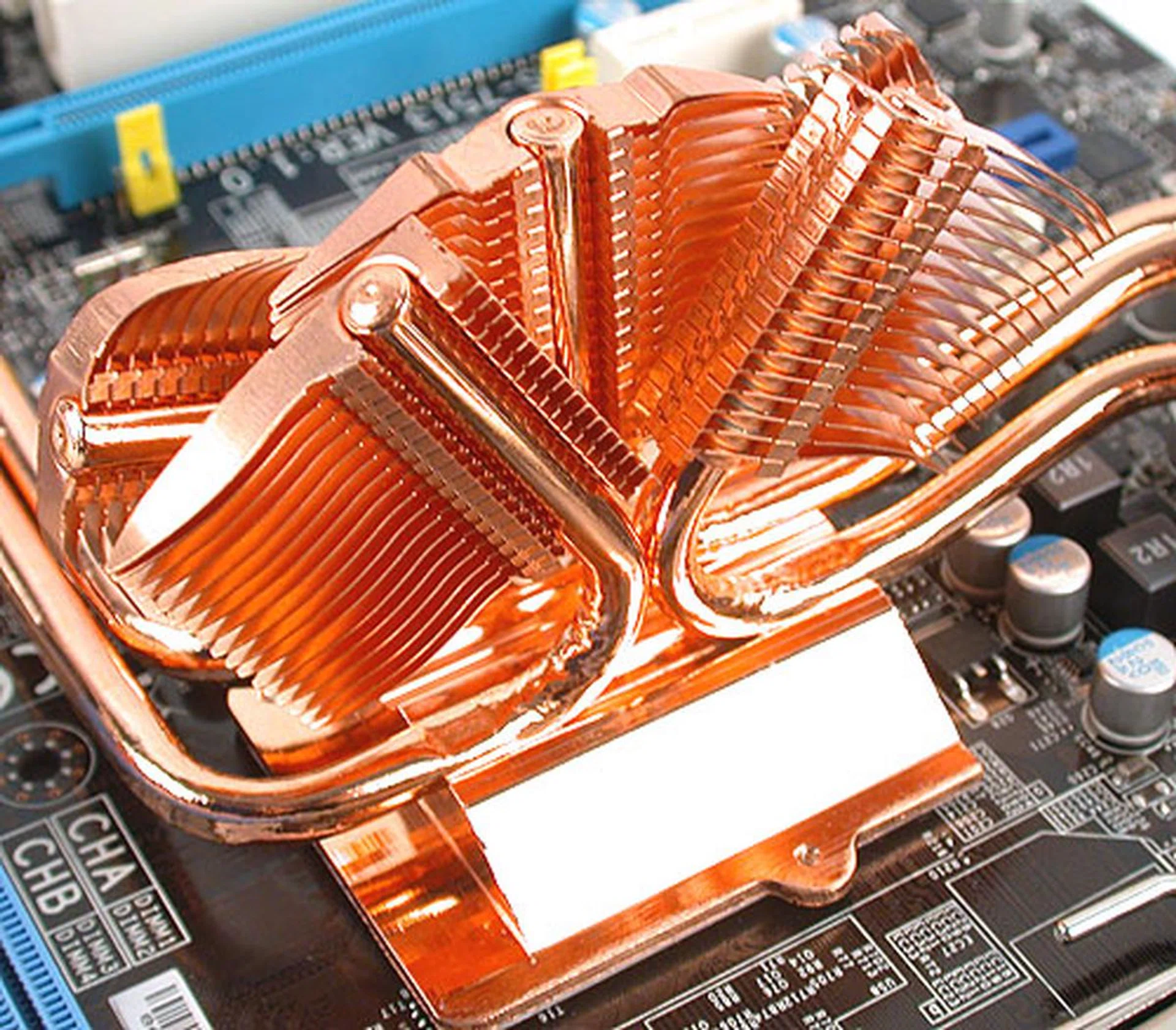 This is the Circu-Pipe 2 and represents MSI's top air-cooled solution for its motherboards currently. 