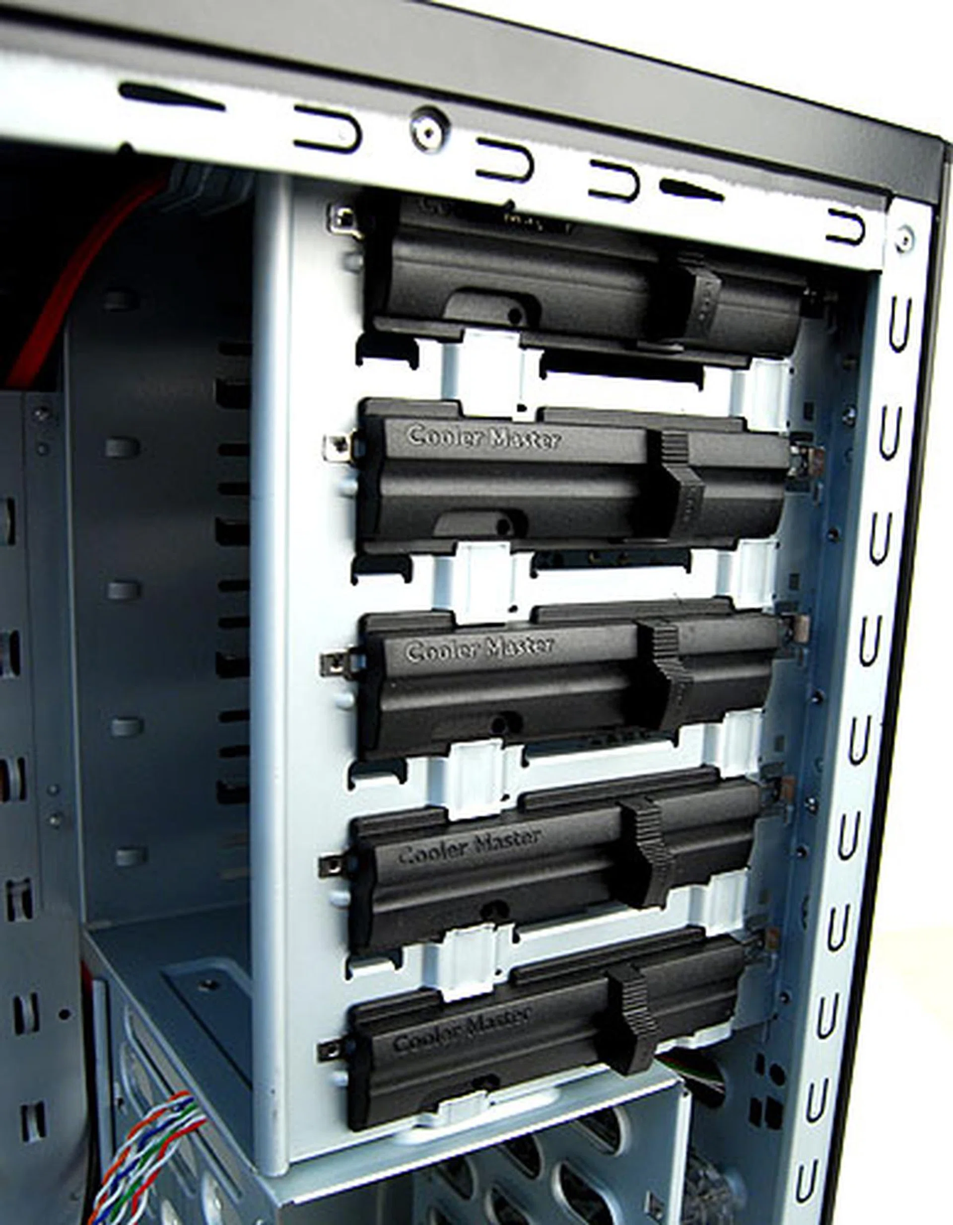 The Centurion 5 II's tool-less design made installing optical drives a cinch. Note that although there are five bays, only four can be used since one is taken up by the front I/O panel.