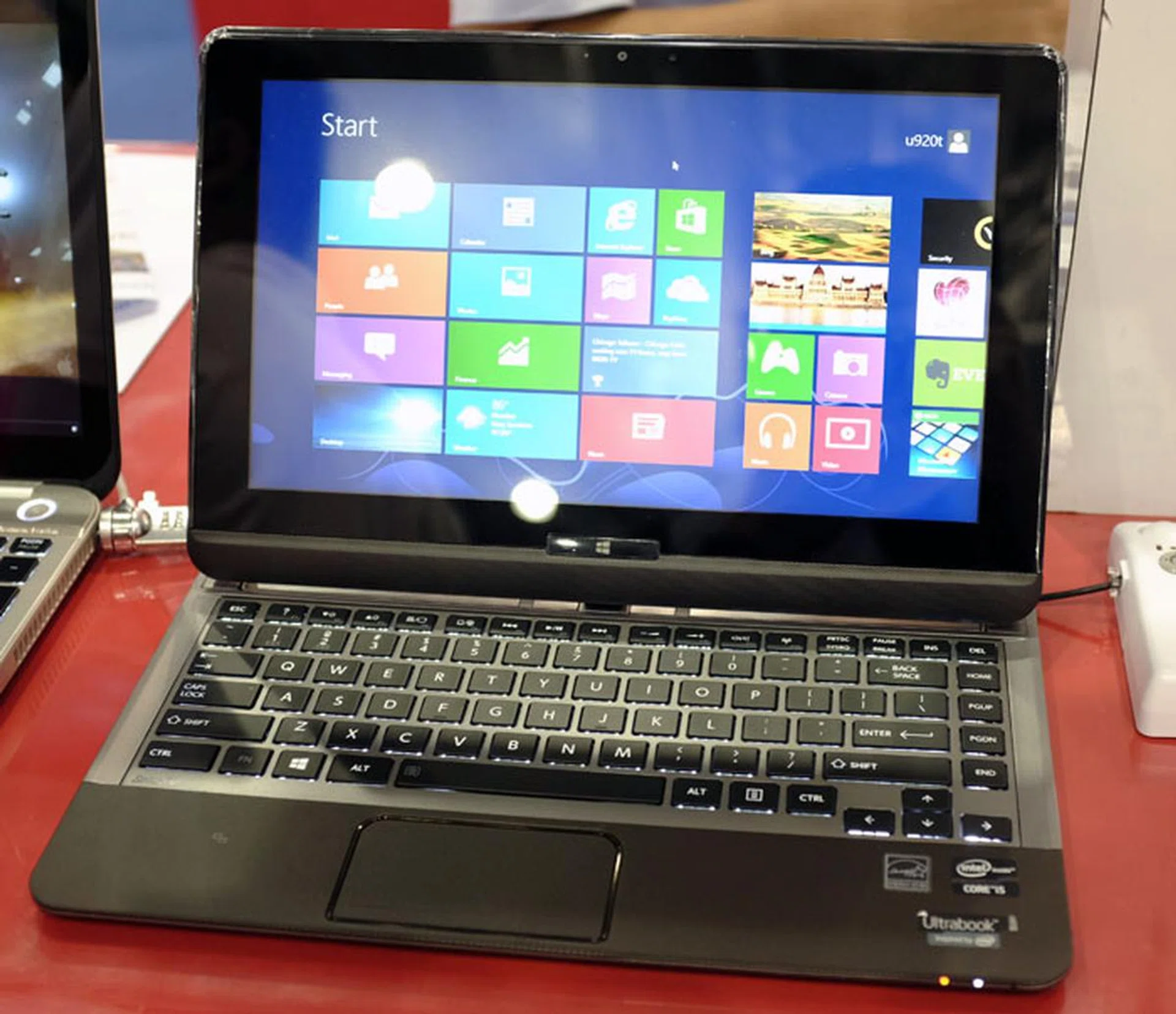 Toshiba's Satellite U920t is a 12.5-inch convertible Ultrabook with a sliding form factor that lets it transform from touchscreen notebook to tablet in just one second. This model is powered by an Intel Core i5-3317U processor, and 4GB RAM, with 128GB SSD storage space. It usually retails for $2,099, but can be picked up at Comex for $1,799, and comes with a free Toshiba Excite AT10 tablet worth $359!