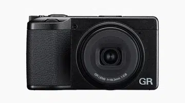 Ricoh GR IV