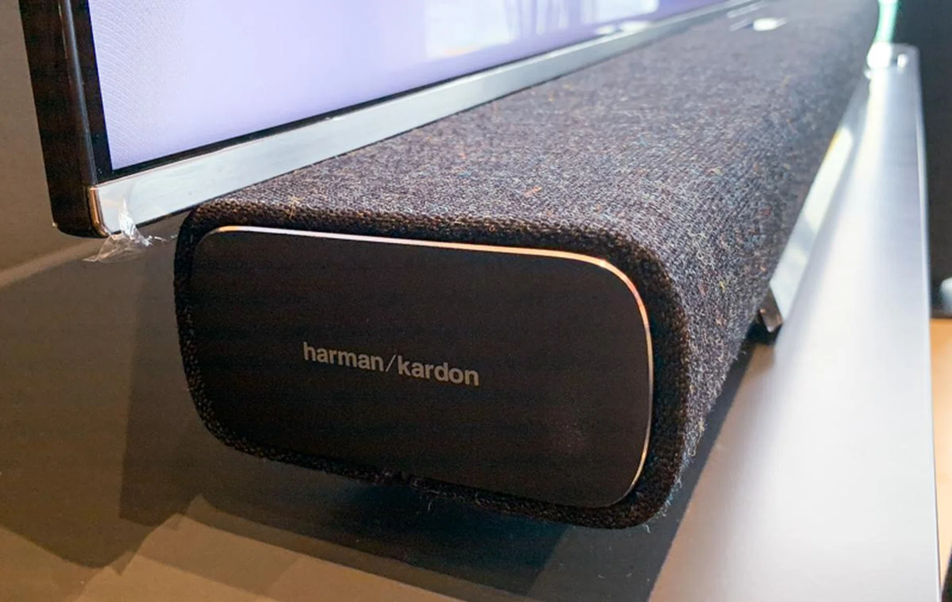 Like the rest of the Citation series, the Citation Bar is wrapped in Kvadrat.