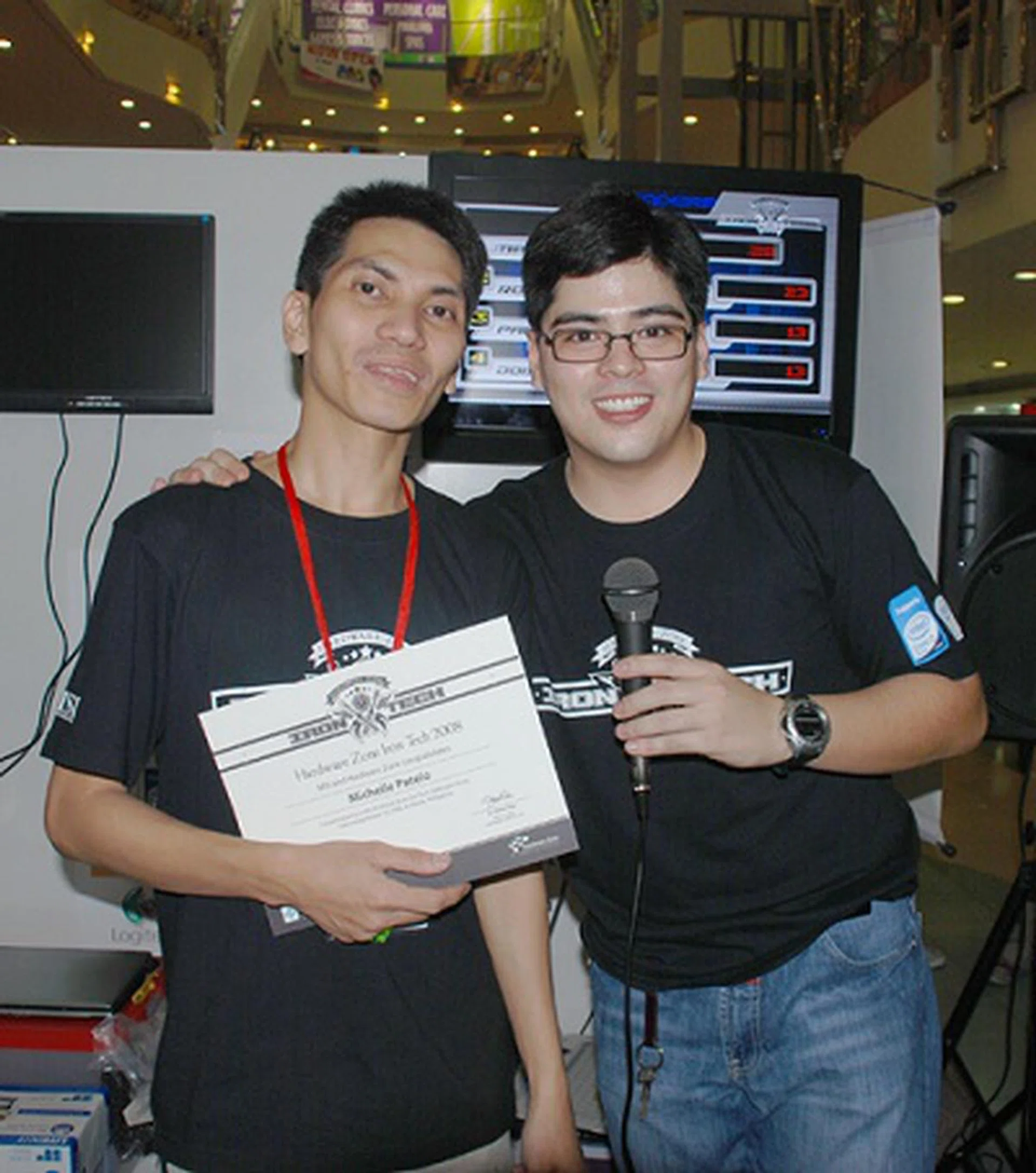  While the crowd was rooting for this popular overclocker, Michelle Patelo, alas the competition mechanics for Iron Tech played out differently from usual. We wish him best of luck for future competitions and hopefully he'll give Iron Tech another go in the future.
