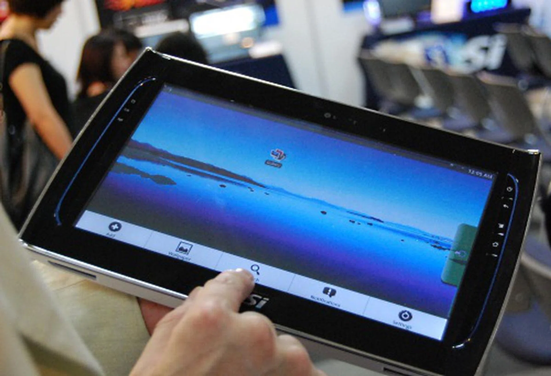 As you can see, it's not using any flavor of Windows, but Google's Android. 