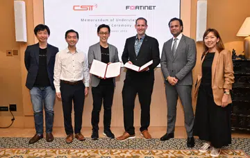 Darren Teo, Chief Executive, CSIT, Ng Chad-Son, Deputy Secretary (Technology), MINDEF, Tan Yi Zhao, Deputy Chief Executive, CSIT, Derek Manky, Global VP, Threat Intelligence, Fortinet, Vishak Raman, Vice President, India, S.E.A, HK and ANZ, Fortinet, and Joyce Loh, Sales Director, Government and Healthcare, Fortinet. Image source: Fortinet
