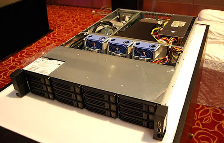 As a teaser, Buffalo also showed us the new TeraStation 7000, which is meant for higher-end SMB owners. This comes only with a 12-bay configuration and will only be launched later this year.