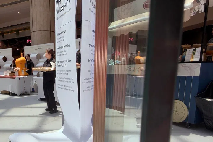 The thinness of the Wallpaper TV