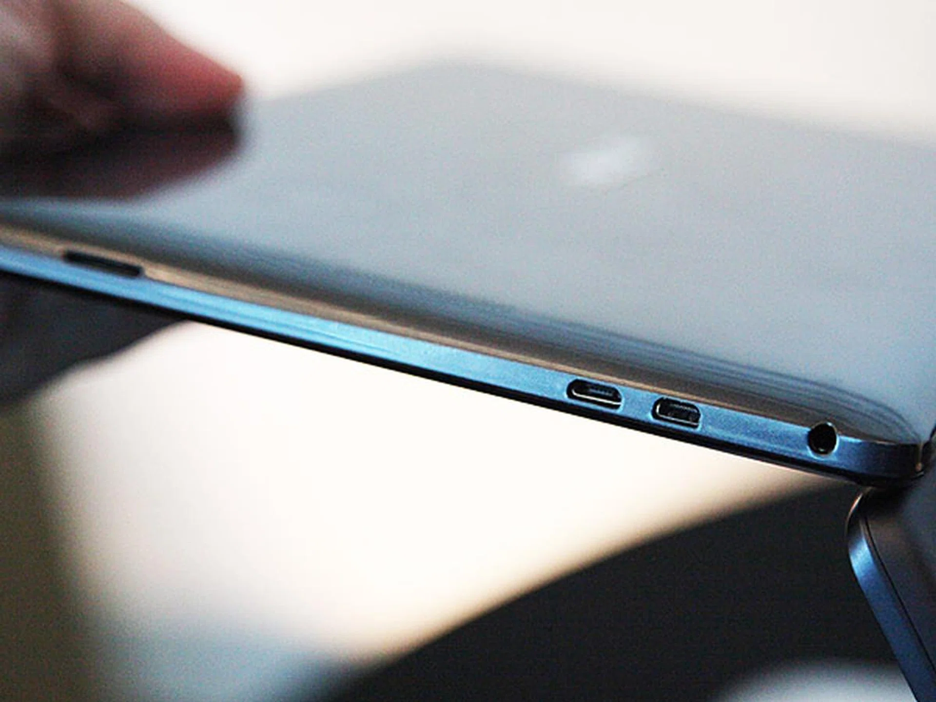 From left: Micro SD card reader slot, Micro USB port, Micro HDMI port and audio jack. These are located on the right flank of the tablet.