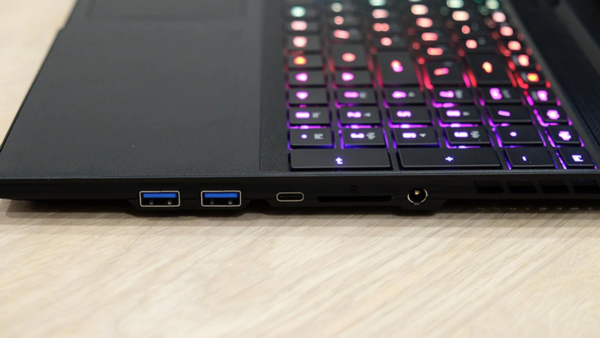 Gigabyte Aero 15 OLED XA