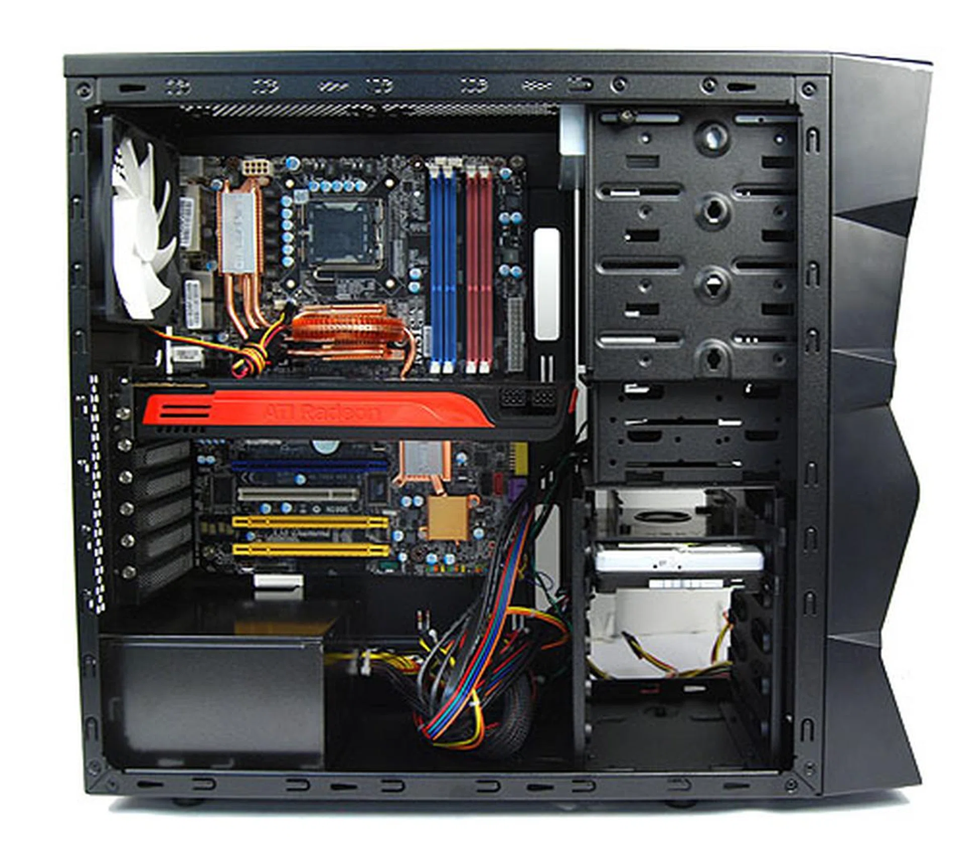 As you can see, it is a little tight in there, having barely managed to squeeze in a Radeon HD 5870. 