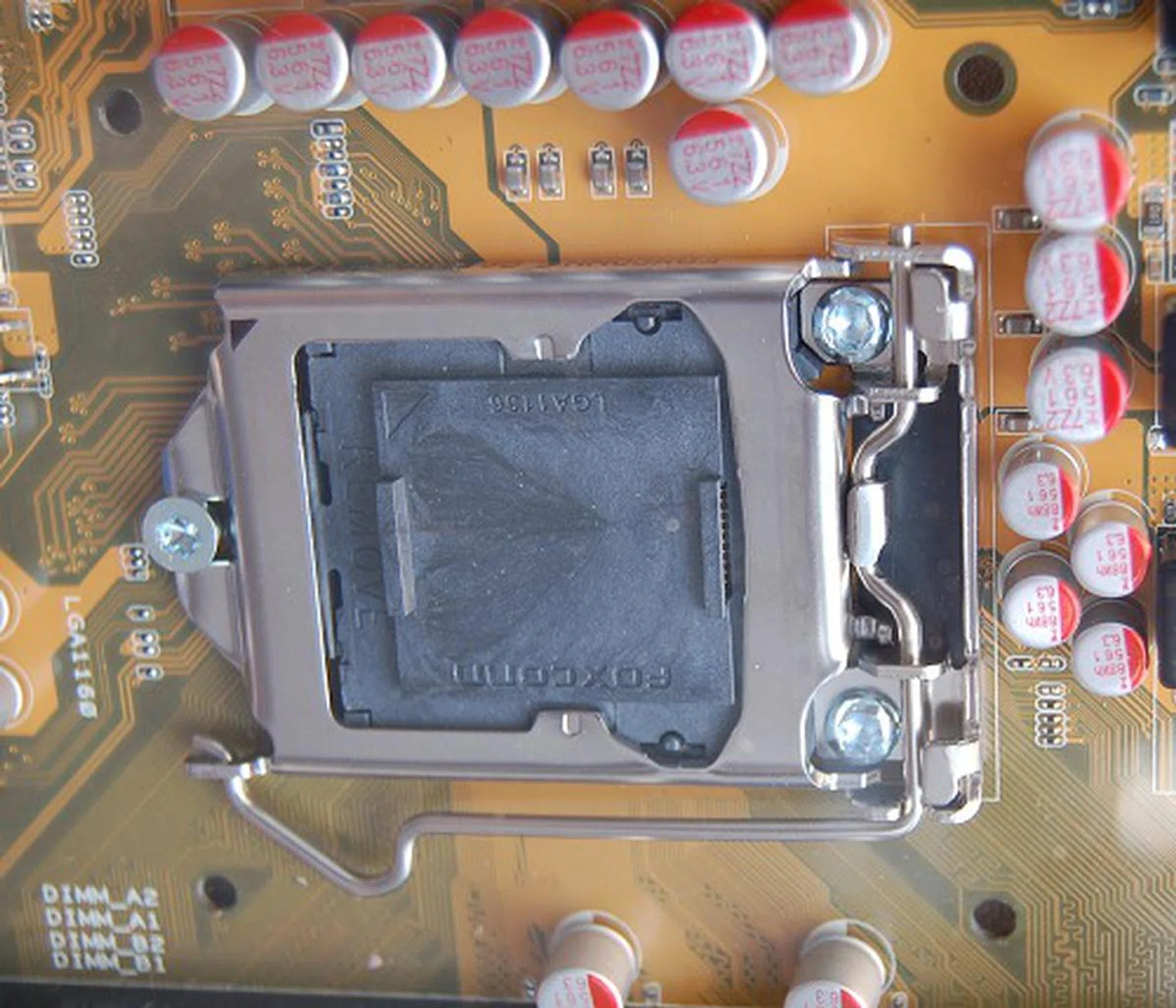  Here's a close-up of the new LGA-1156 socket for the Core i5 processors.  