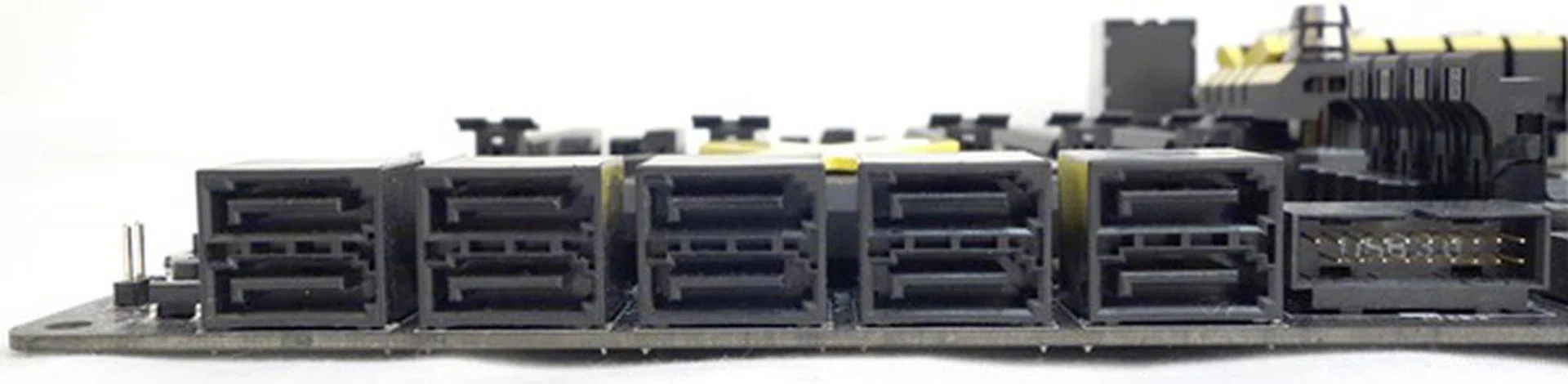 There are 10 SATA 6Gbps connectors; six are connected to the Intel Z97 PCH, while the other four are driven by the ASMedia ASM1061 chipset.