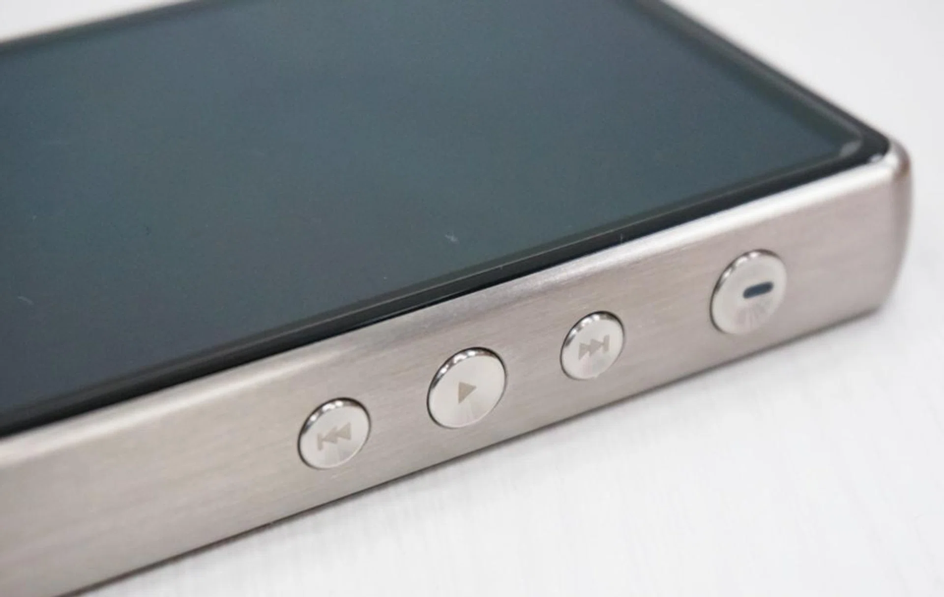 Large, solid buttons make for good tactile feedback.