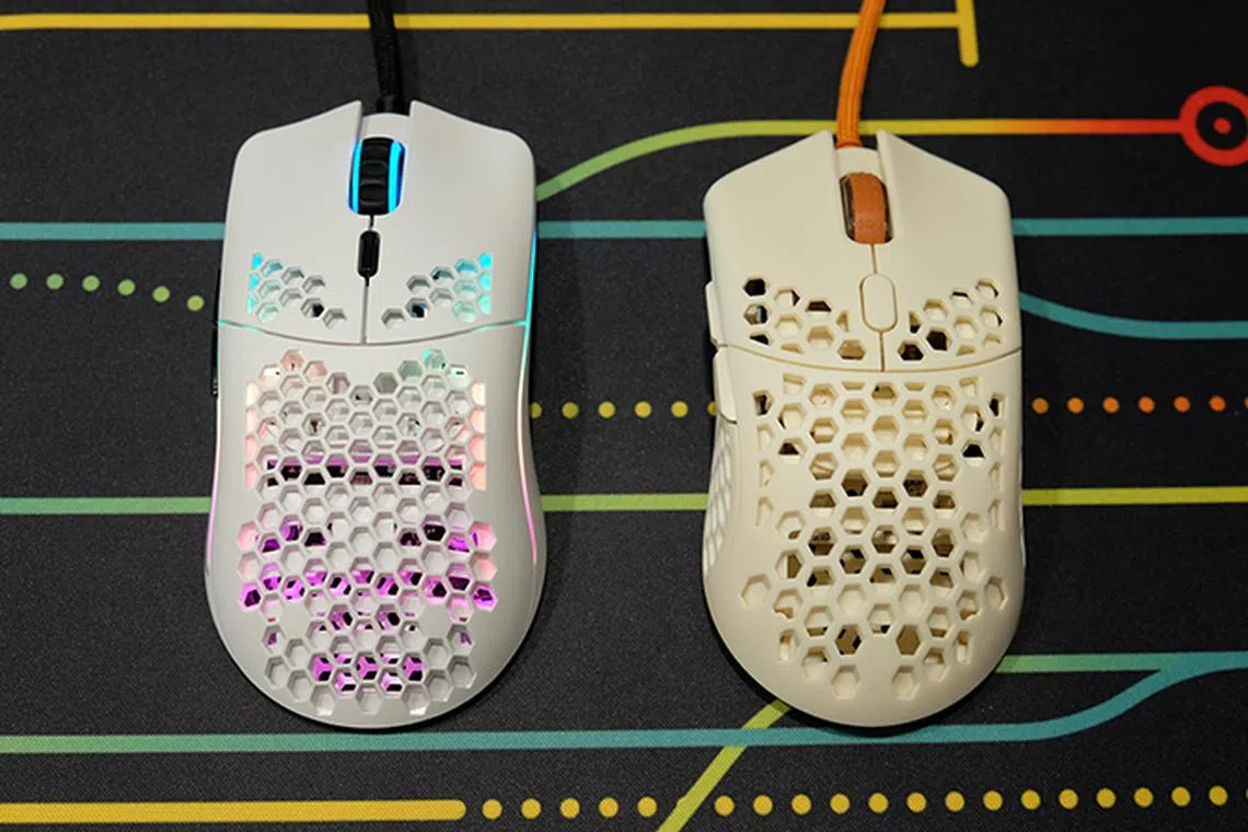 finalmouse ultralight 2 Glorious セット Finalmouse Ultralight 2 vs. Glorious Model O-: Small, fast, and