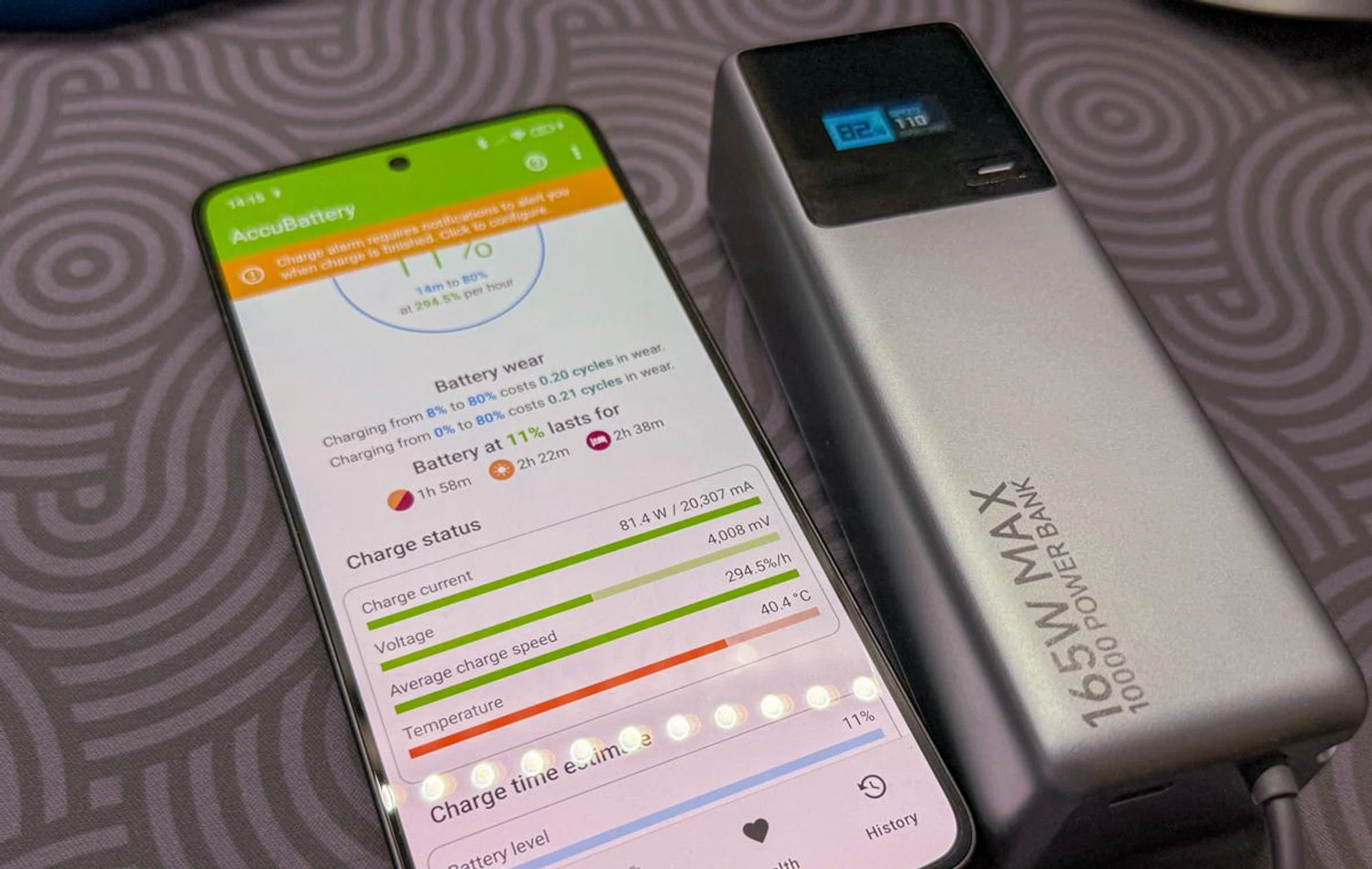 Poco F7 Ultra charging speeds. Photo: HWZ.