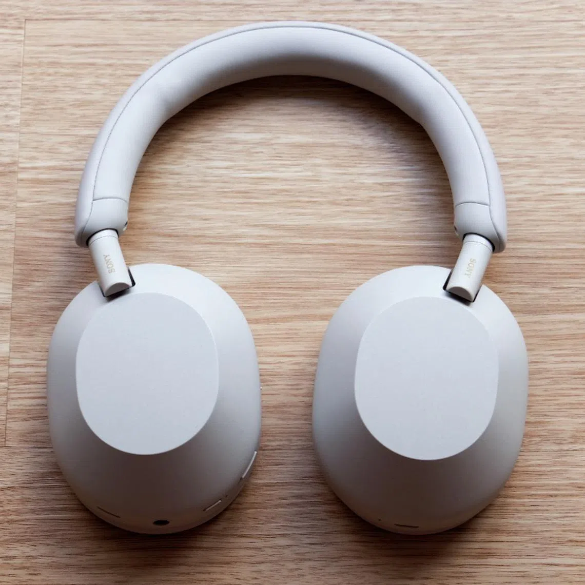 Sony WH-1000XM5 review: Great ANC and audio, questionable design