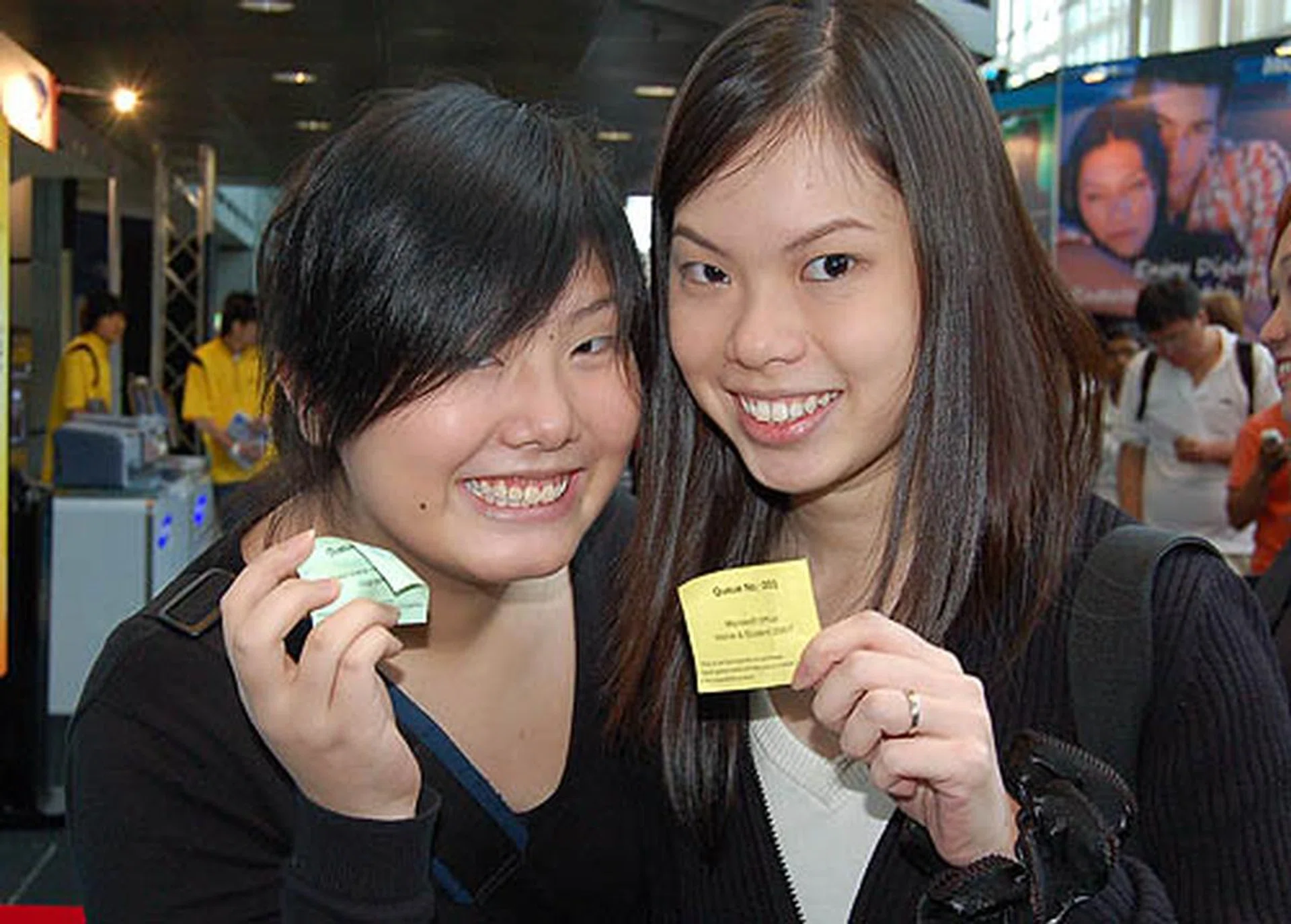  We had to find out which geek was first to the holy grail of operating systems and were flabbergasted to find a pair of sisters at the head of the queue. Elycia, 17, Student (left) and Renee 21, Student (right) were there since 8am that morning.  