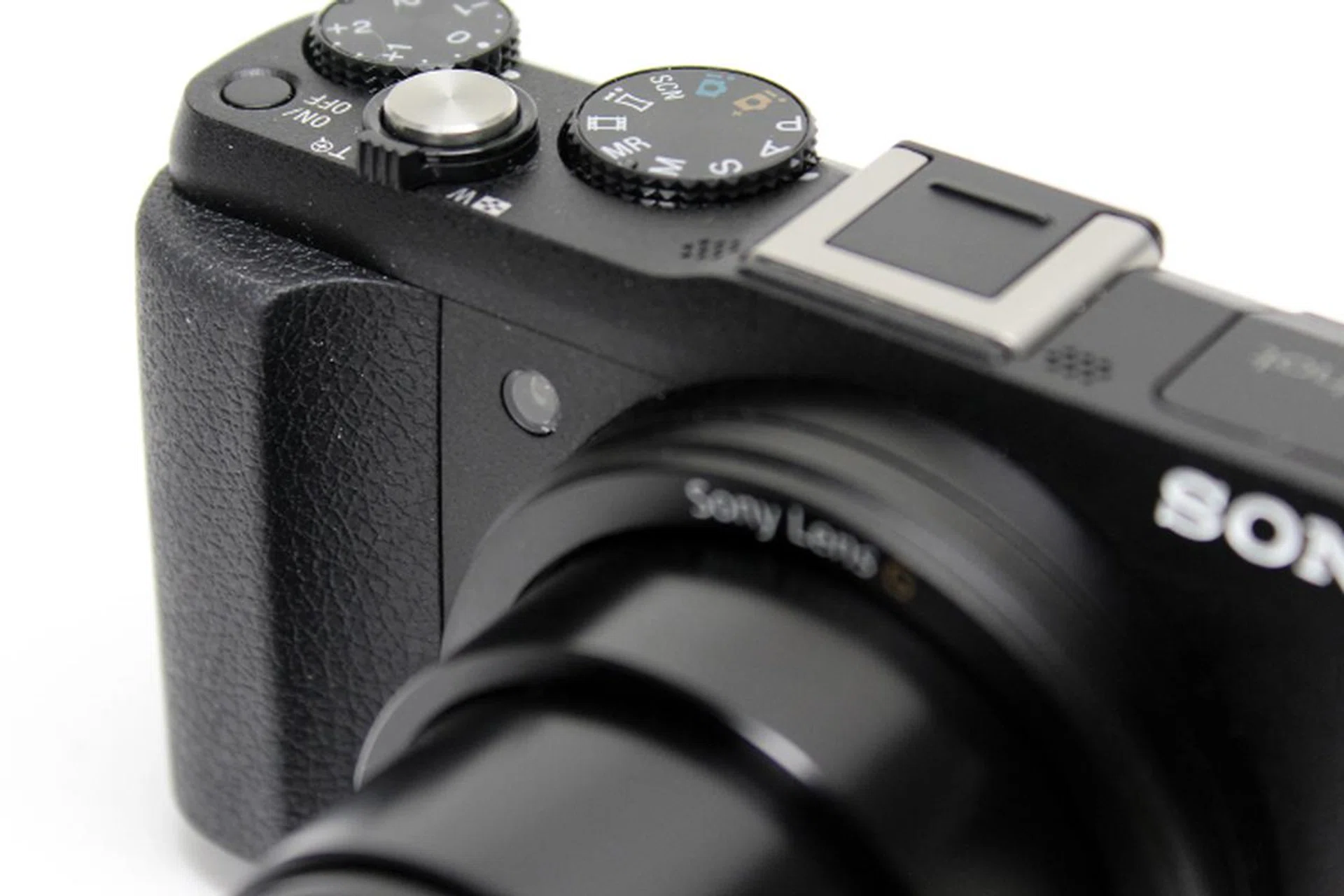 The grip on the front does help you to handle the camera confidently, but the back thumb rest could have been improved upon.