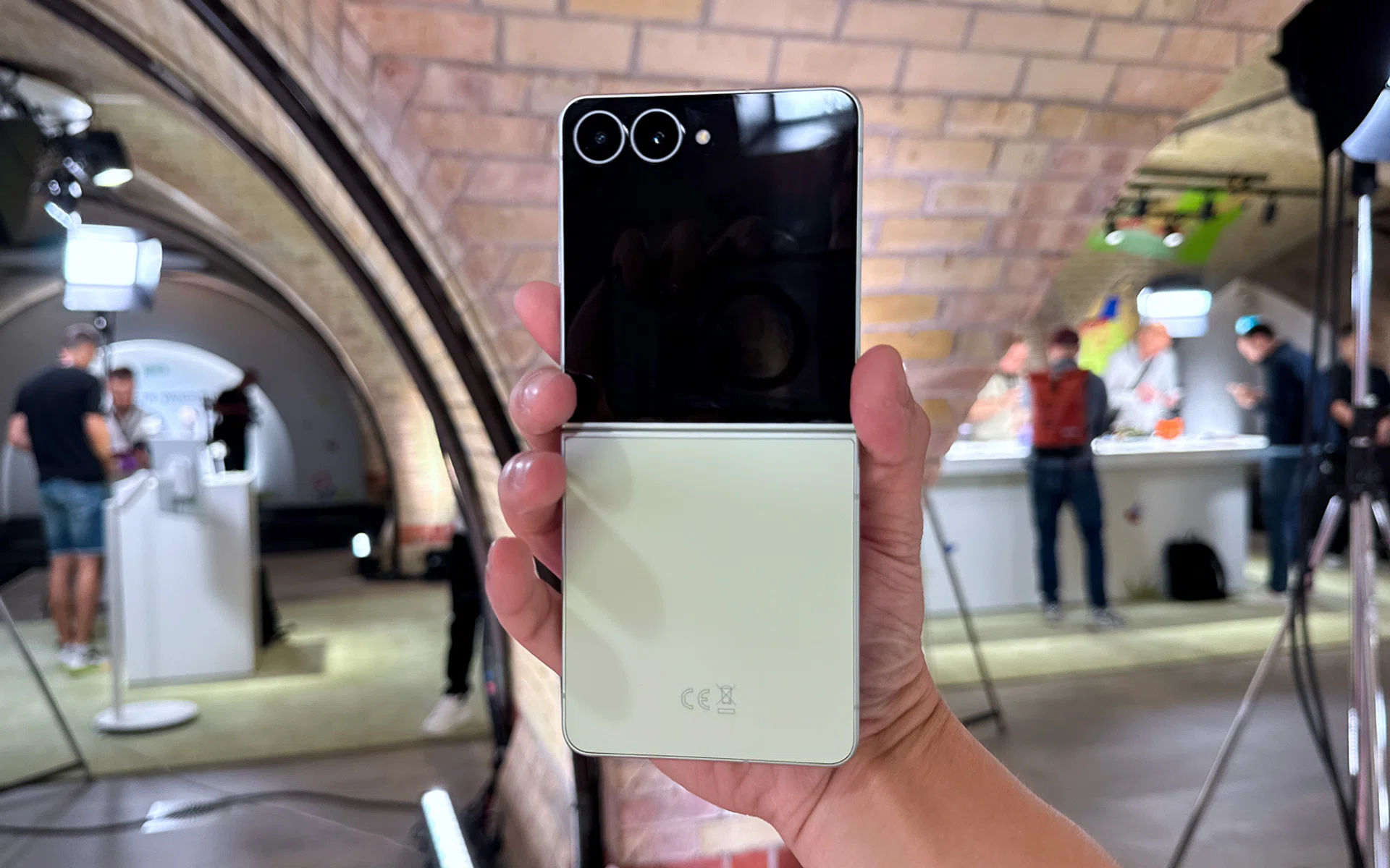 Samsung Galaxy Z Flip8