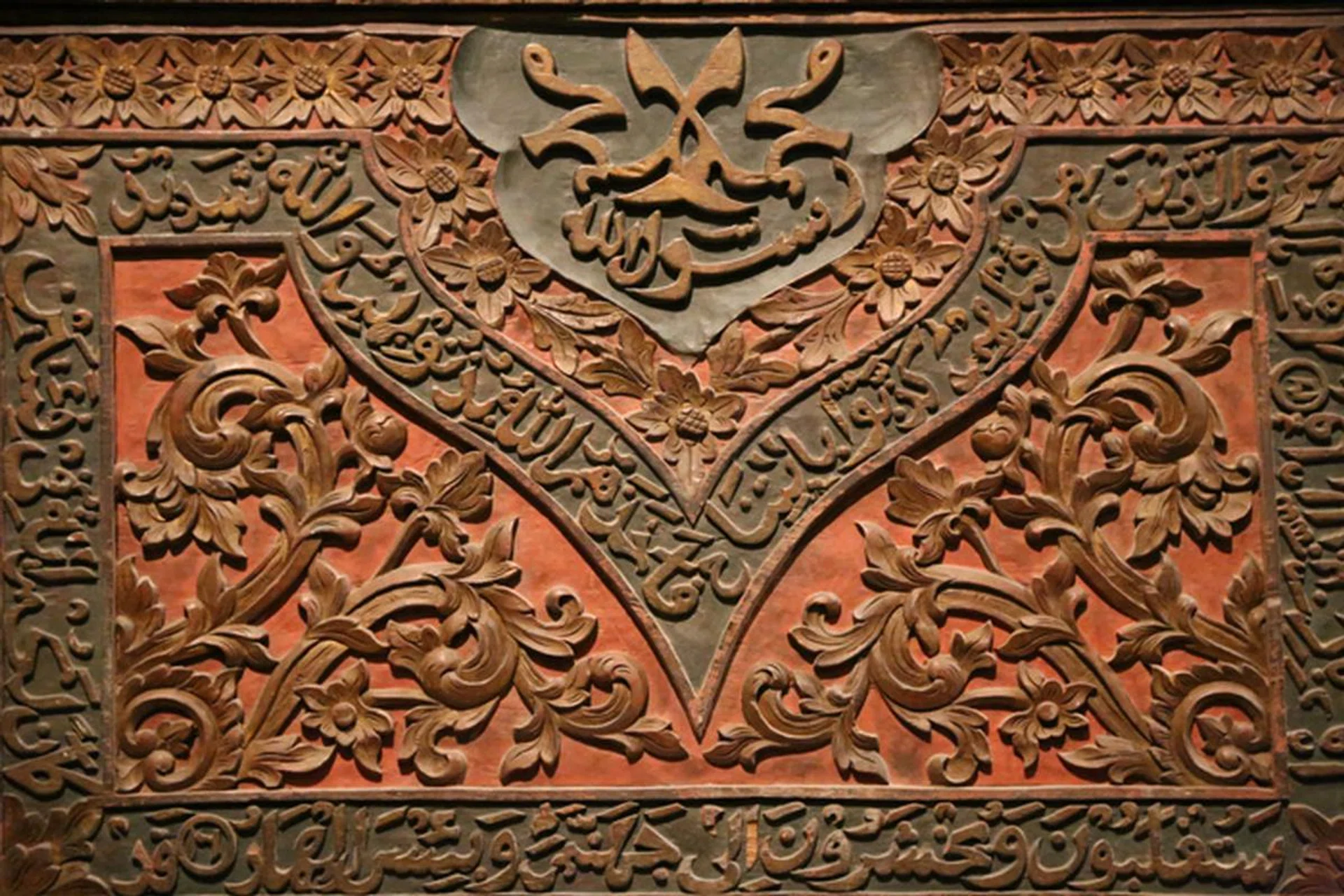 f/4 at 105mm, 1/125 sec, ISO 20,000.