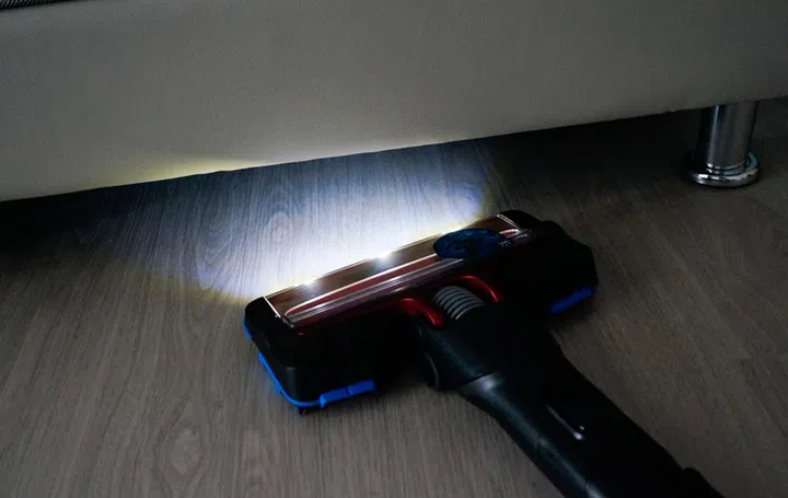 Shine bright like a diamond! With its LED nozzle, you’ll leave no dust bunnies behind.
