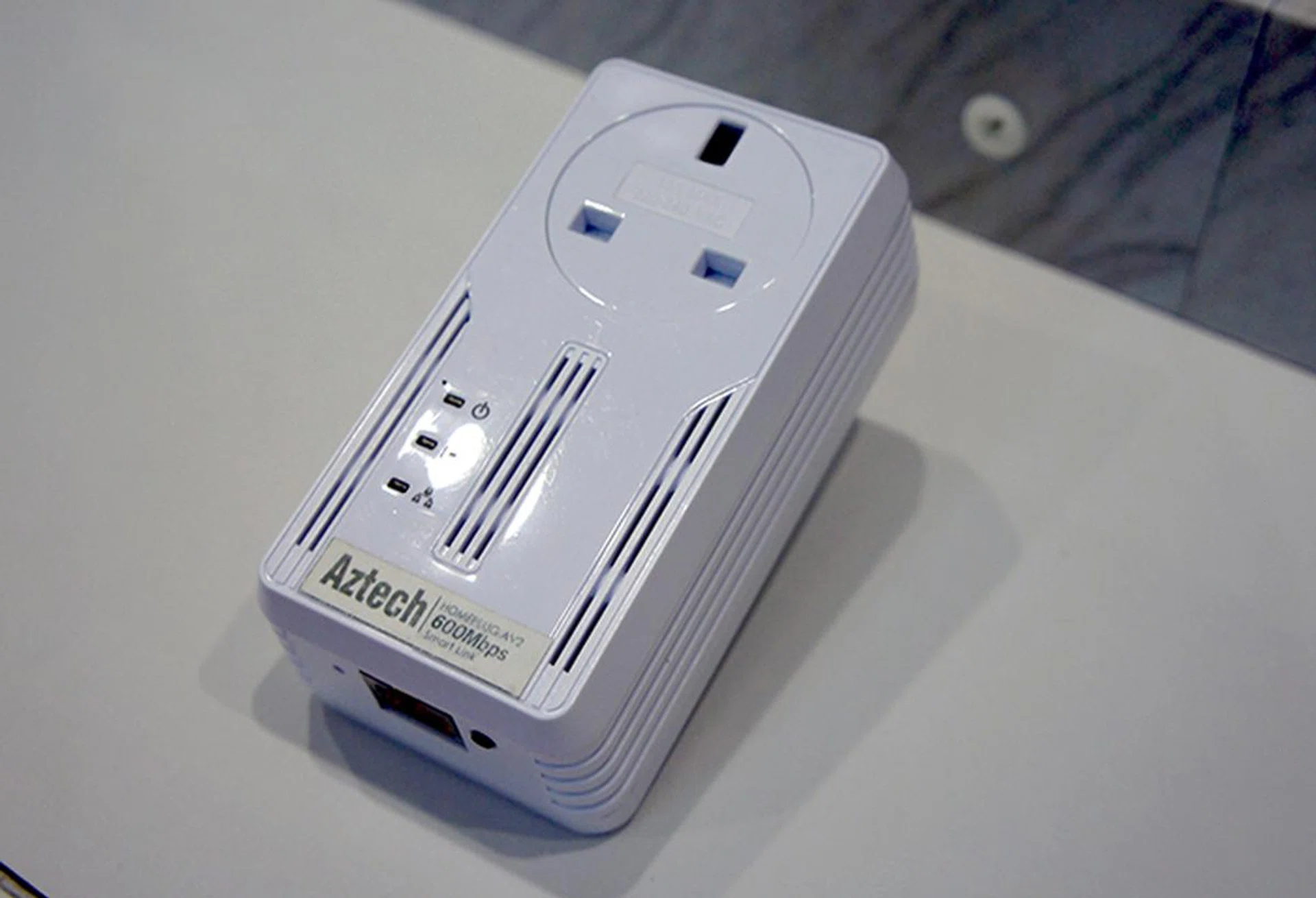 Need a fast home plug? The Aztech HL119EP offers up to 600Mbps transfer rates and comes with AC pass-through. Available at $65 (U.P.: $75) or in a twin pack bundle for $119.