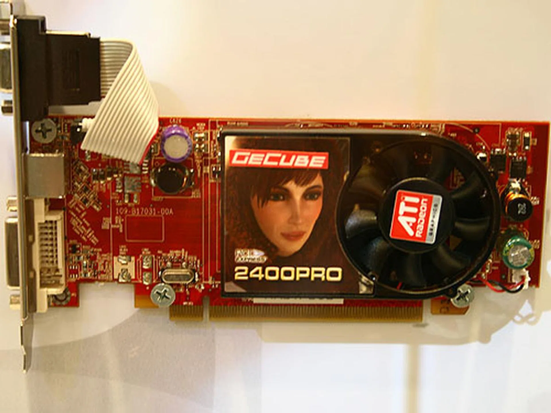  The affordable Radeon 2400PRO (RV610) from GeCube will come in a low profile card as shown here. It will be clocked at 525MHz and its 256MB 64-bit on-board DDR2 memory will run at 800MHz.  