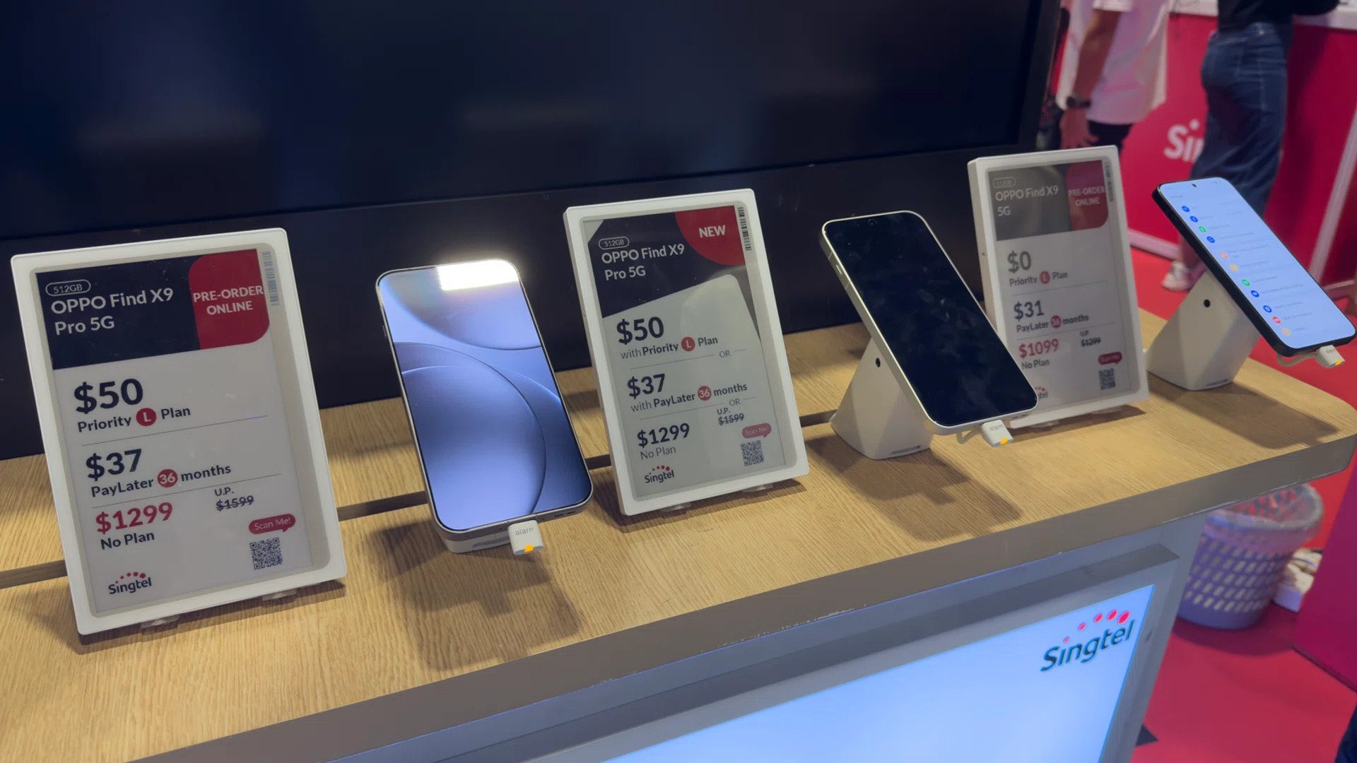 OPPO Find X9 series, Singtel booth (8115), Level 4