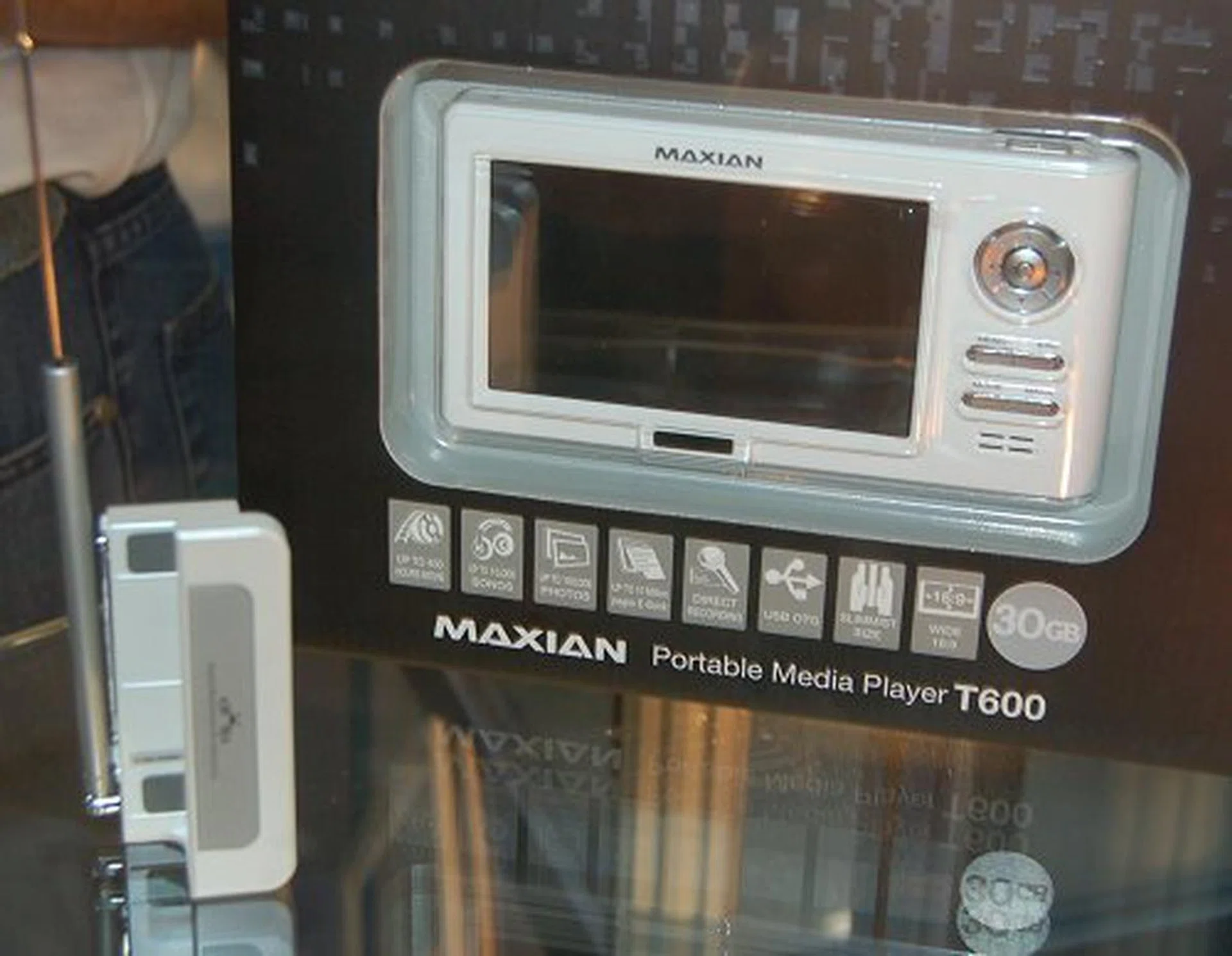 From Korea is the Maxian T600, a portable media player with a bevy of digital entertainment functions such as recording of TV programmes, movies, songs and photos. Highlights of the S$699 T600 include either a 20 or 30GB hard drive, a nice 4.0-inch widescreen TFT LCD and an exhaustive support for popular digital formats. Sold separately is the S$199 digital TV receiver attachment.