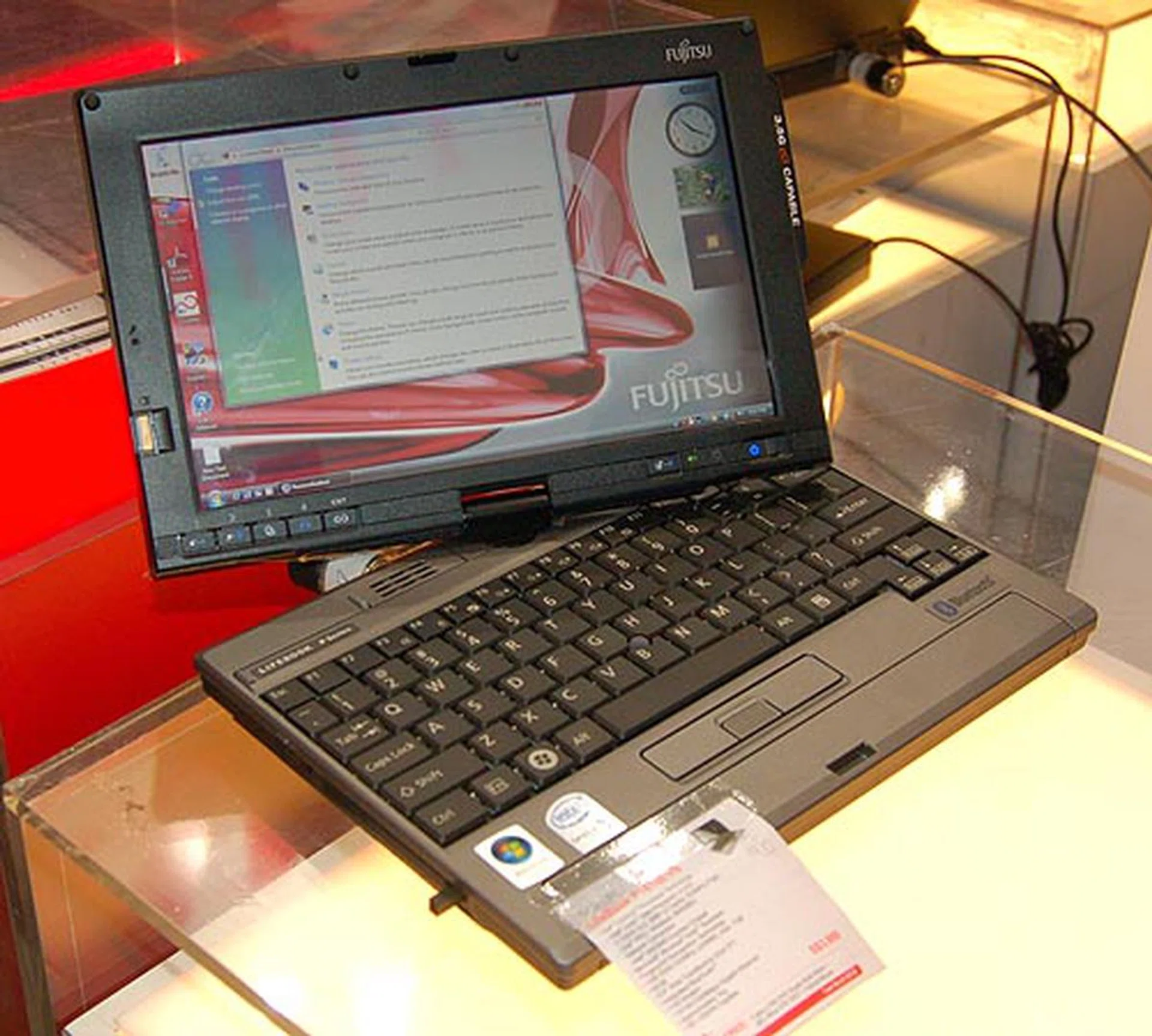  Fujitsu has always been a leader where it comes to tiny notebooks. This LifeBook P1610EVB comes with an Intel Core Solo Processor U1400, Microsoft Windows Vista Business, 1GB DDR2 RAM, 80GB HDD, 8.9-inch wide Transreflective XGA display and boasts 3G/HSDPA capabilities. It costs a shocking $3988 though.  