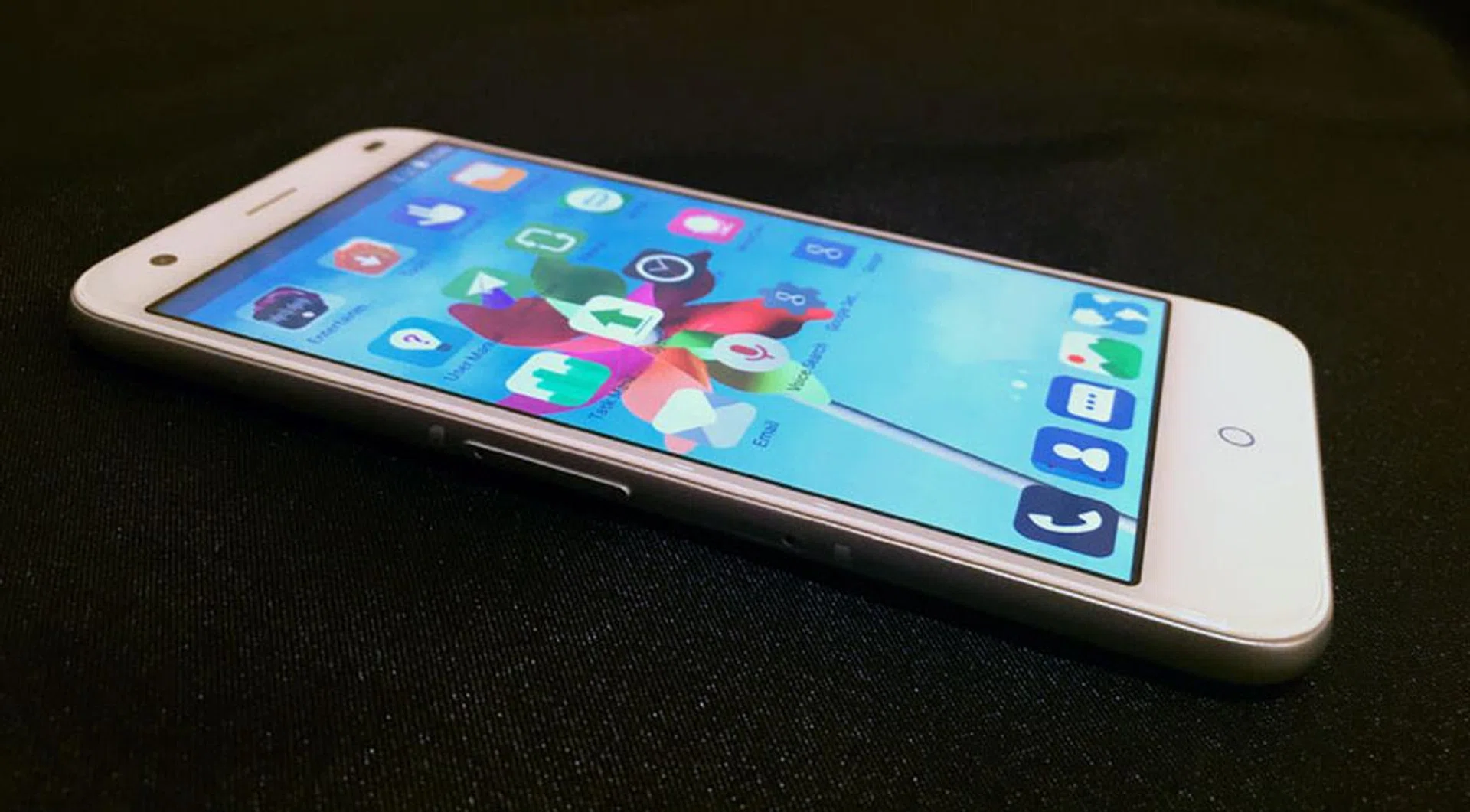 The Blade S6 has a sleek aluminum frame with rounded edges all the way around.