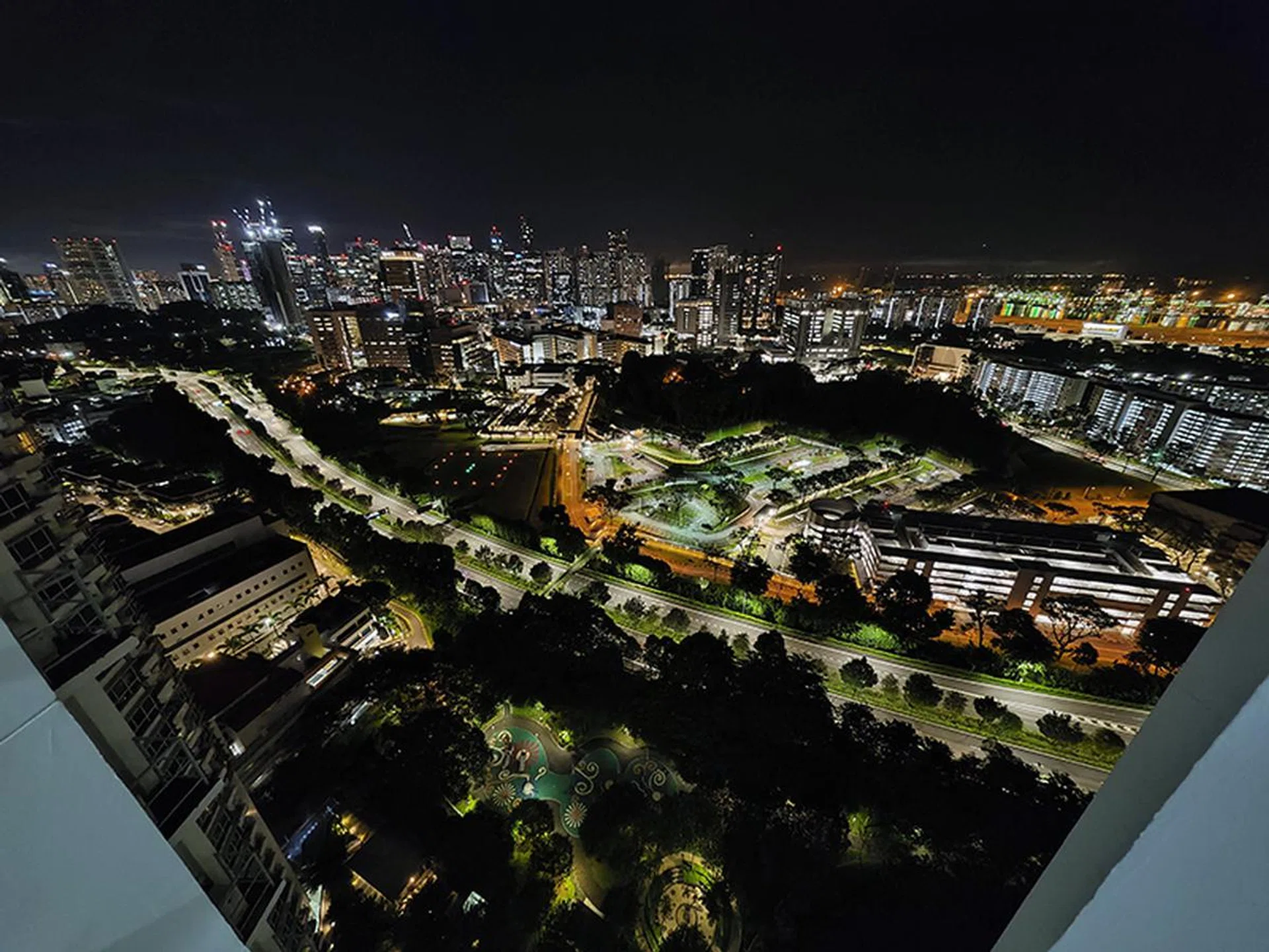 Xiaomi 13 Ultra, ultra-wide, Night.