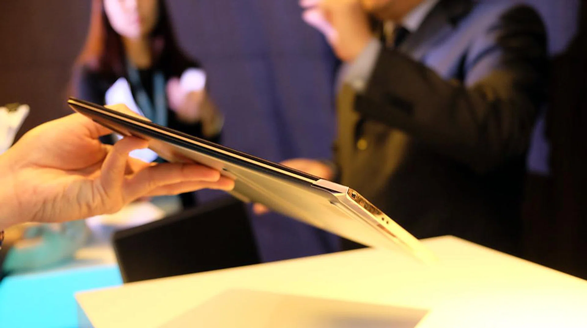 HP Spectre thin