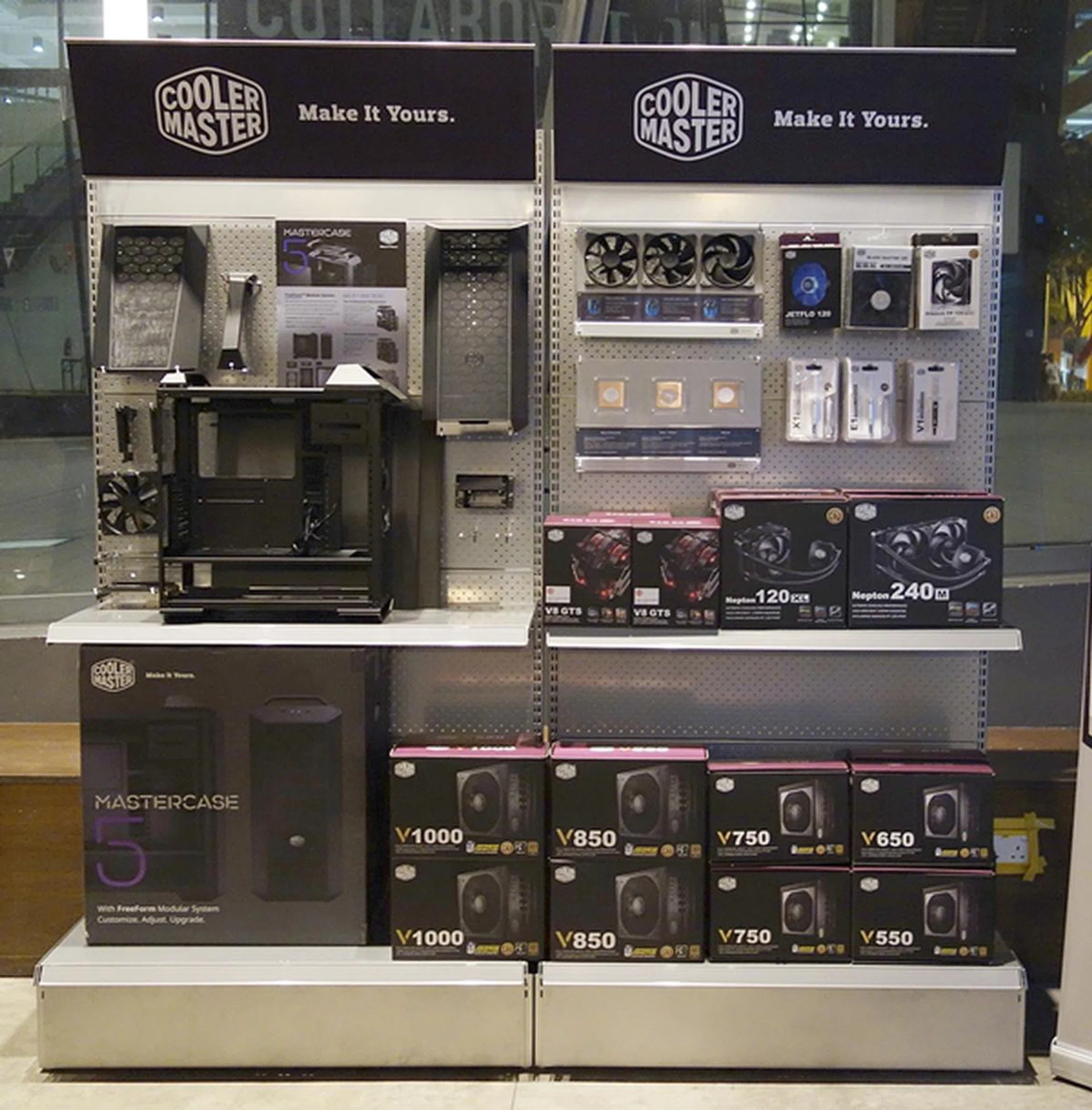 A new retail experience according to Cooler Master's concept.