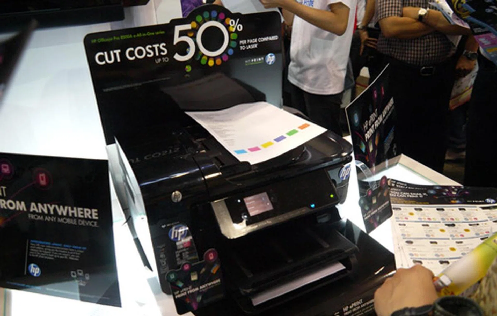 Fancy sending a print job via email? Then why not check out HP's Officejet 6500A Plus E710n AIO printer? HP's star buy now comes with a reduced price of $349 instead of its usual $399 SRP. Freebies include a $50 shopping voucher and trolley.