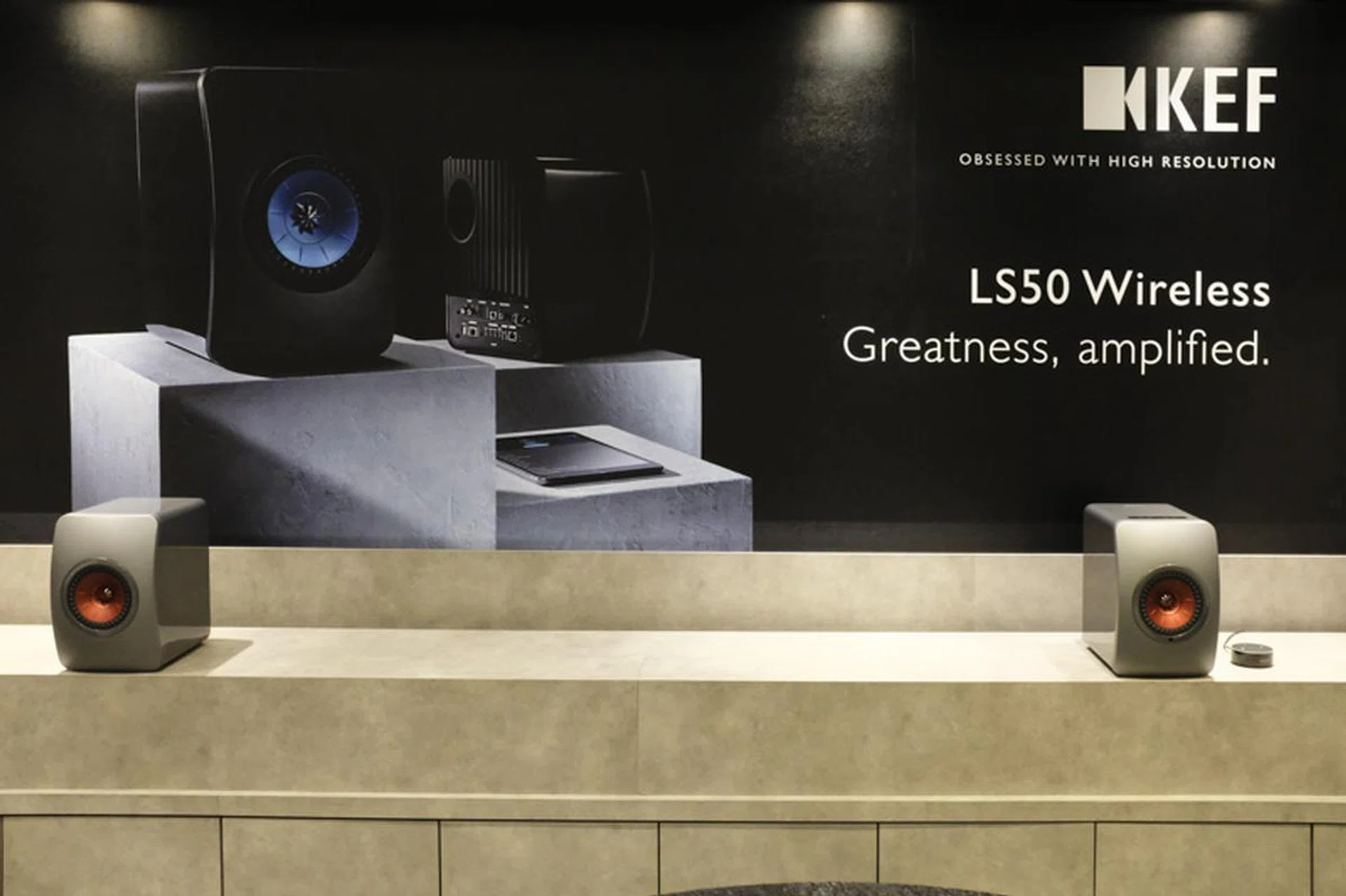 These bookshelf speakers produce big sound.